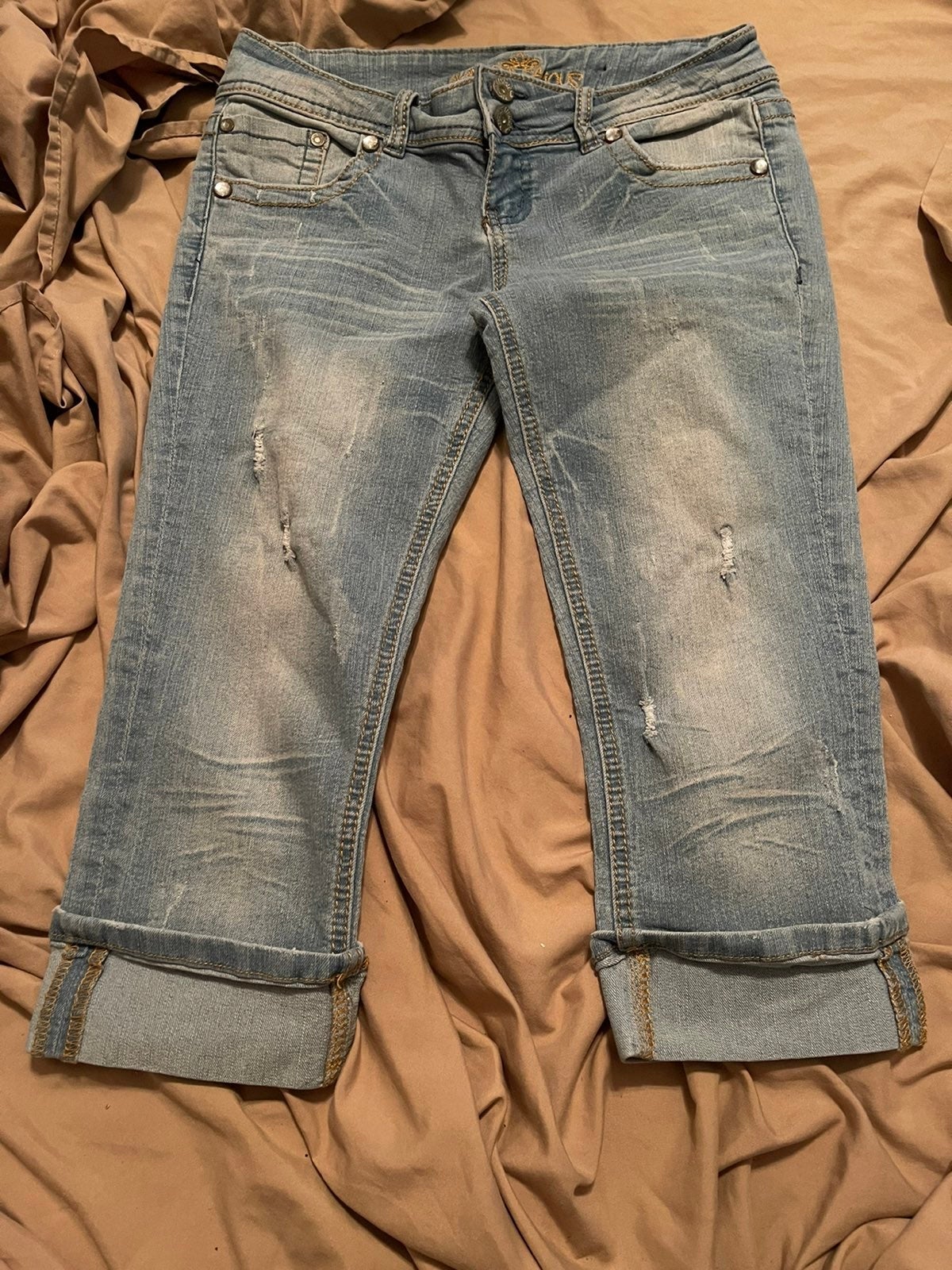Almost Famous bling capri denim jeans 9