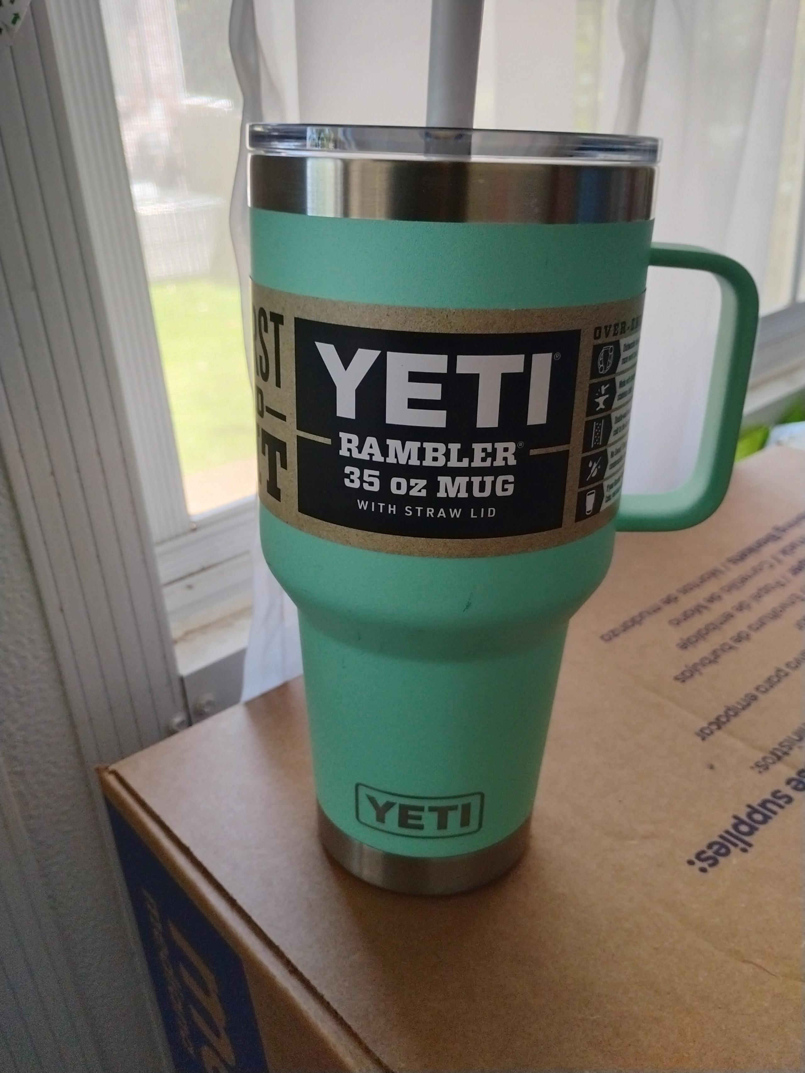 Yeti Rambler 35 Oz color seafoam