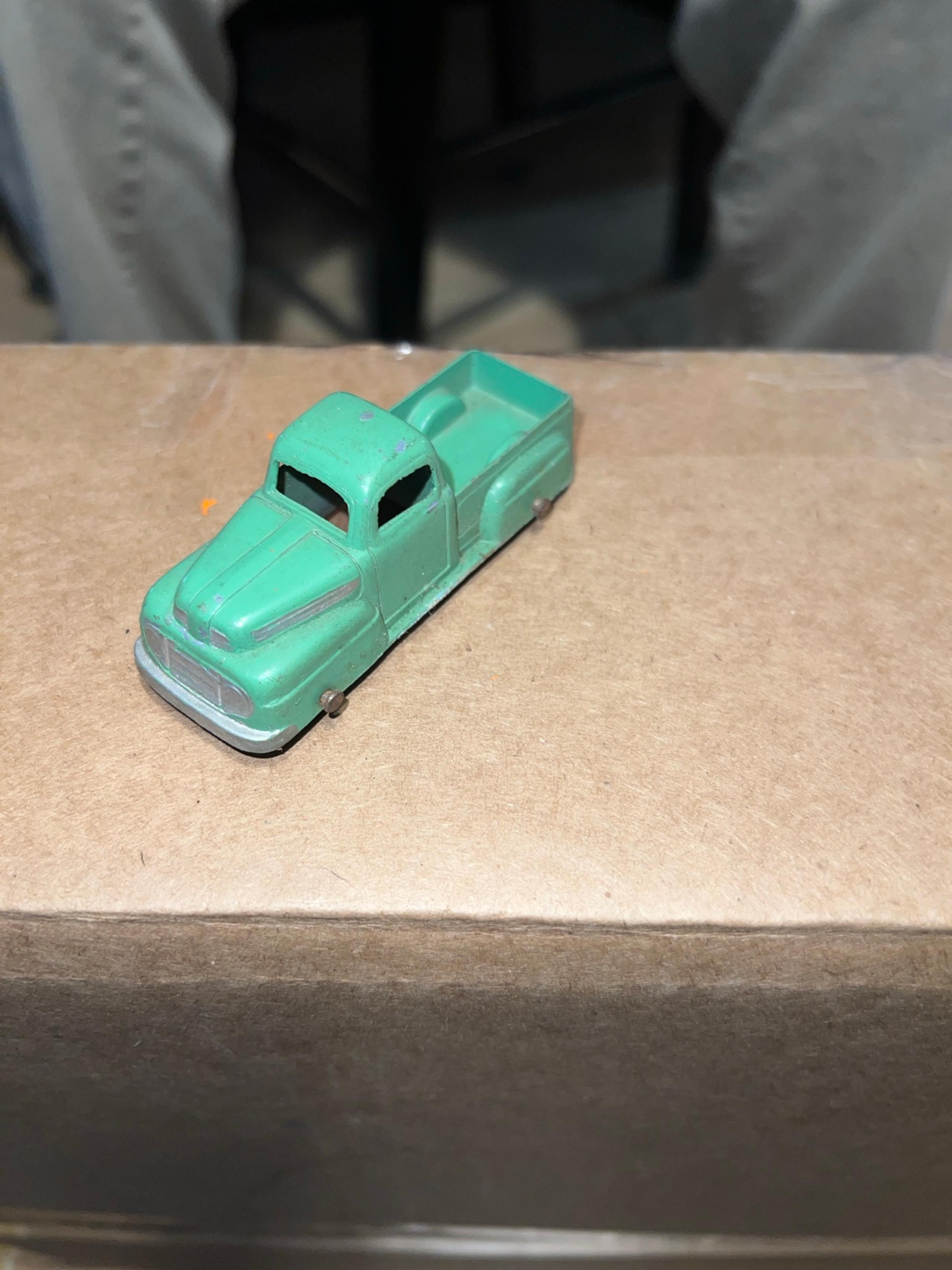 Vintage Diecast Metal Tootsie Toy Tootsietoy Green Truck