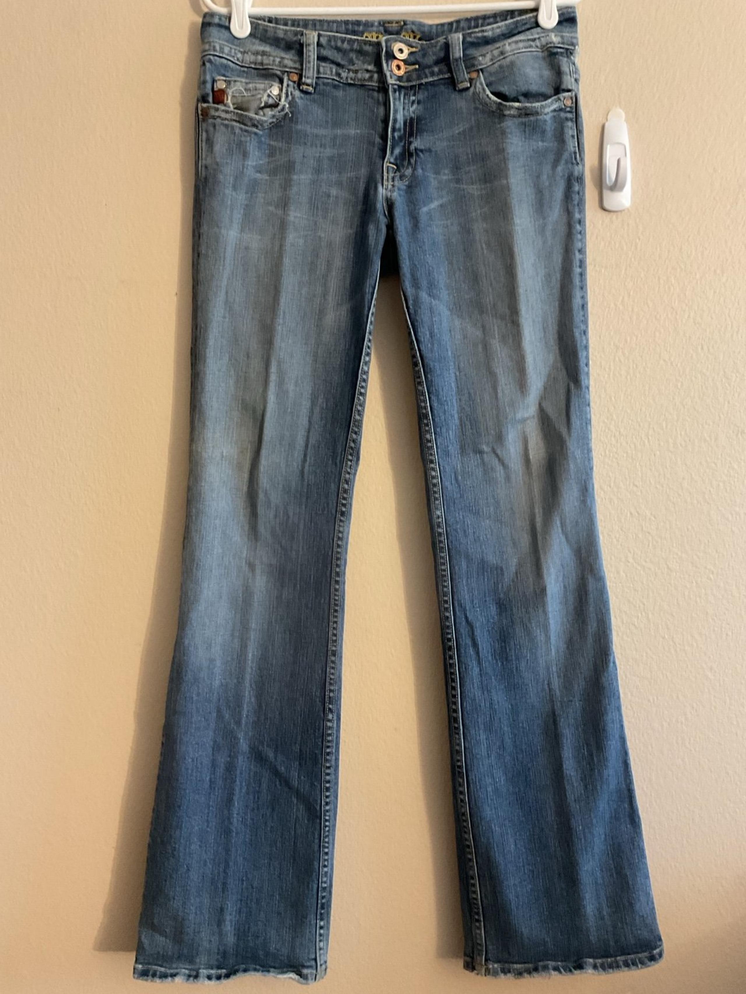 Miss Me Women's Flare Blue Jeans w/Slight Distressing & Camo Accents size 30