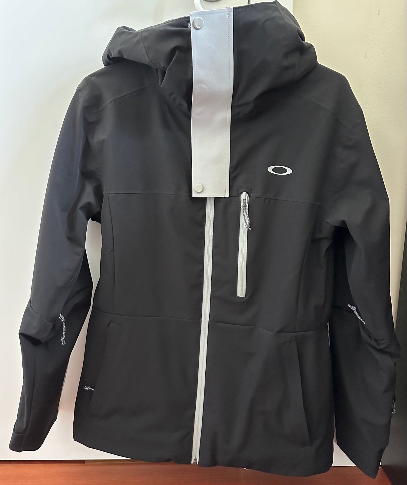 Oakley® Camellia Core Insulated Ski Snowboard Jacket