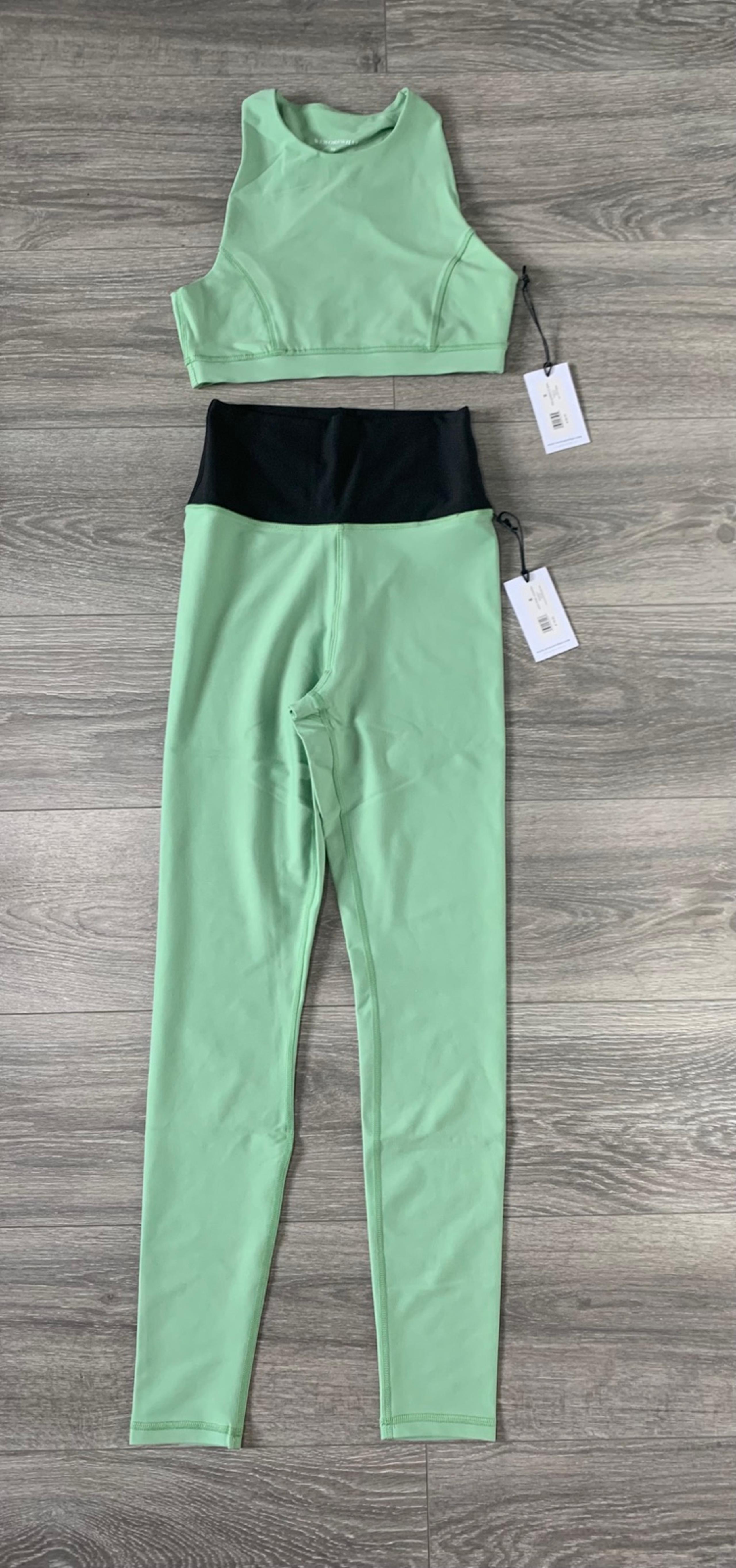BUNDLE WeWoreWhat Racerback Bra & High Rise Leggings