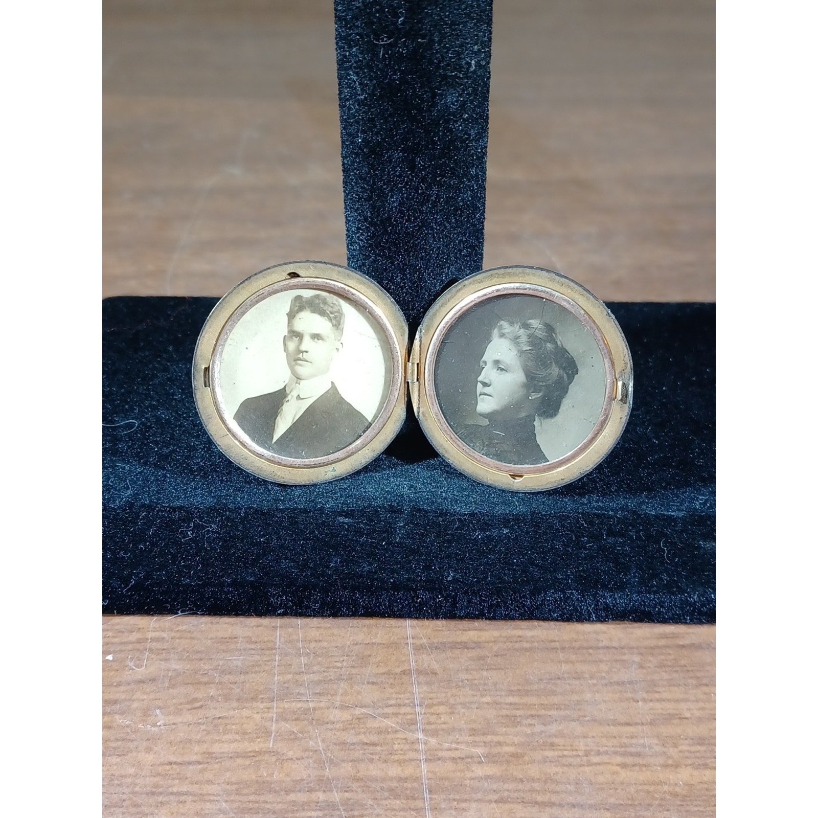 Vintage Civil War Era Gold Filled Picture Locket 1/4 Gold Shell W+H Brand