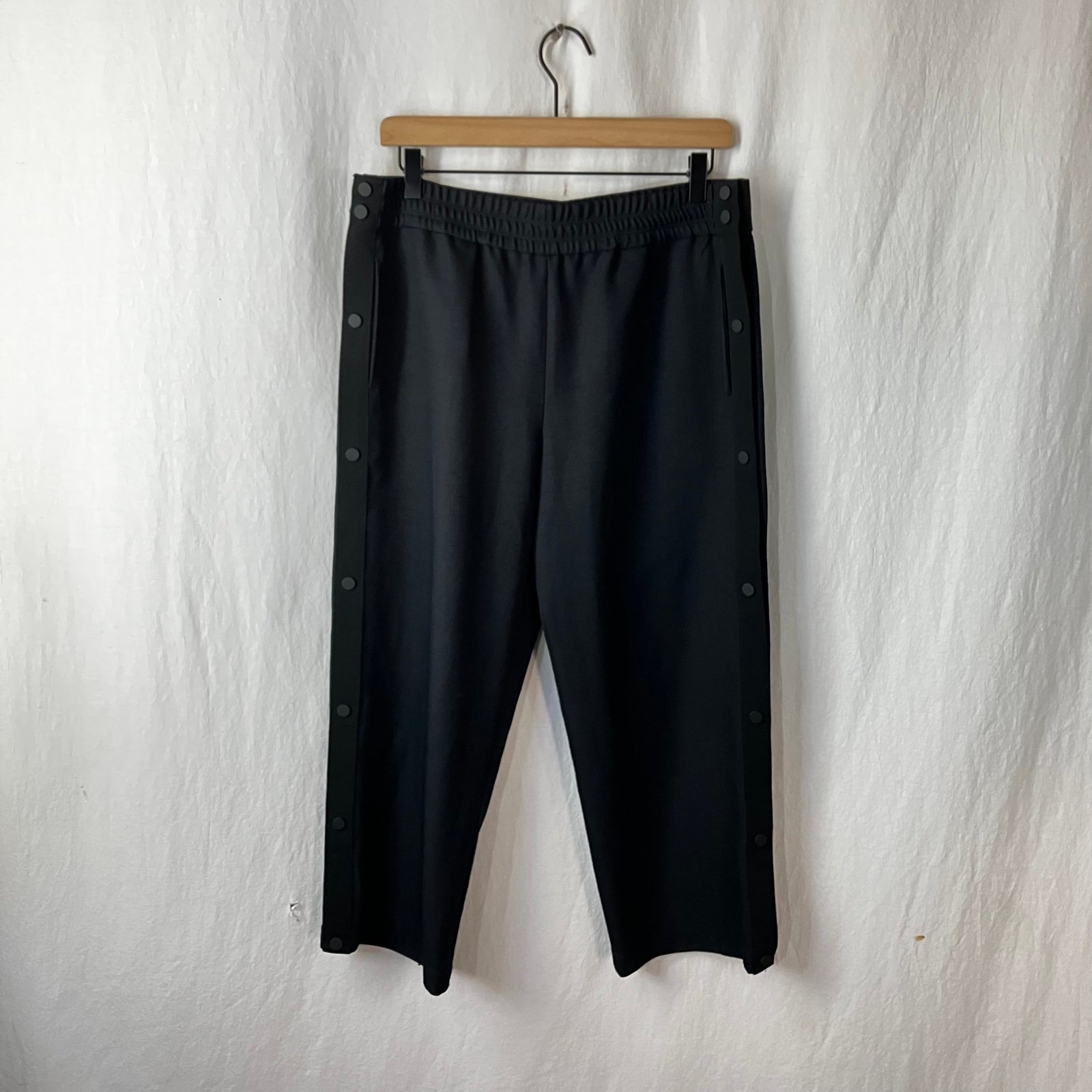 James Perse Matte Crepe Snap Cropped Pants