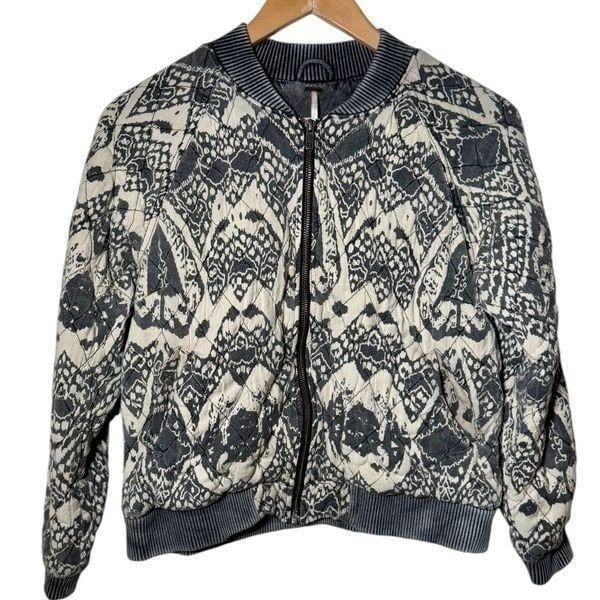 Free People Love Story Quilted Boho Bomber Jacket Gray White Ikat Women’s XS