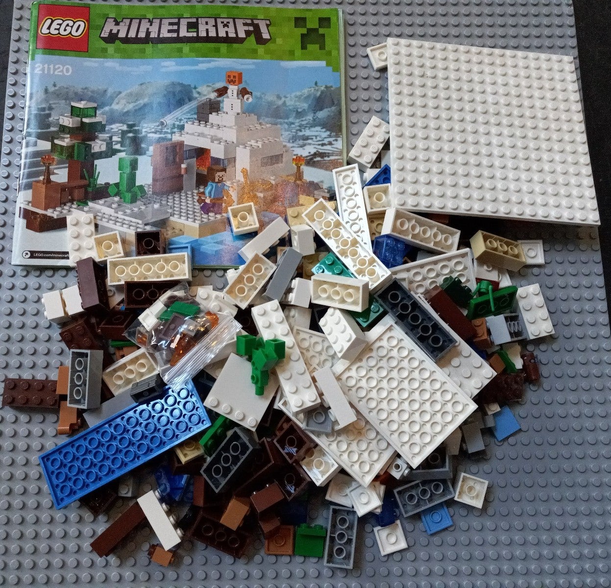 Lego Minecraft The Snow Hideout
