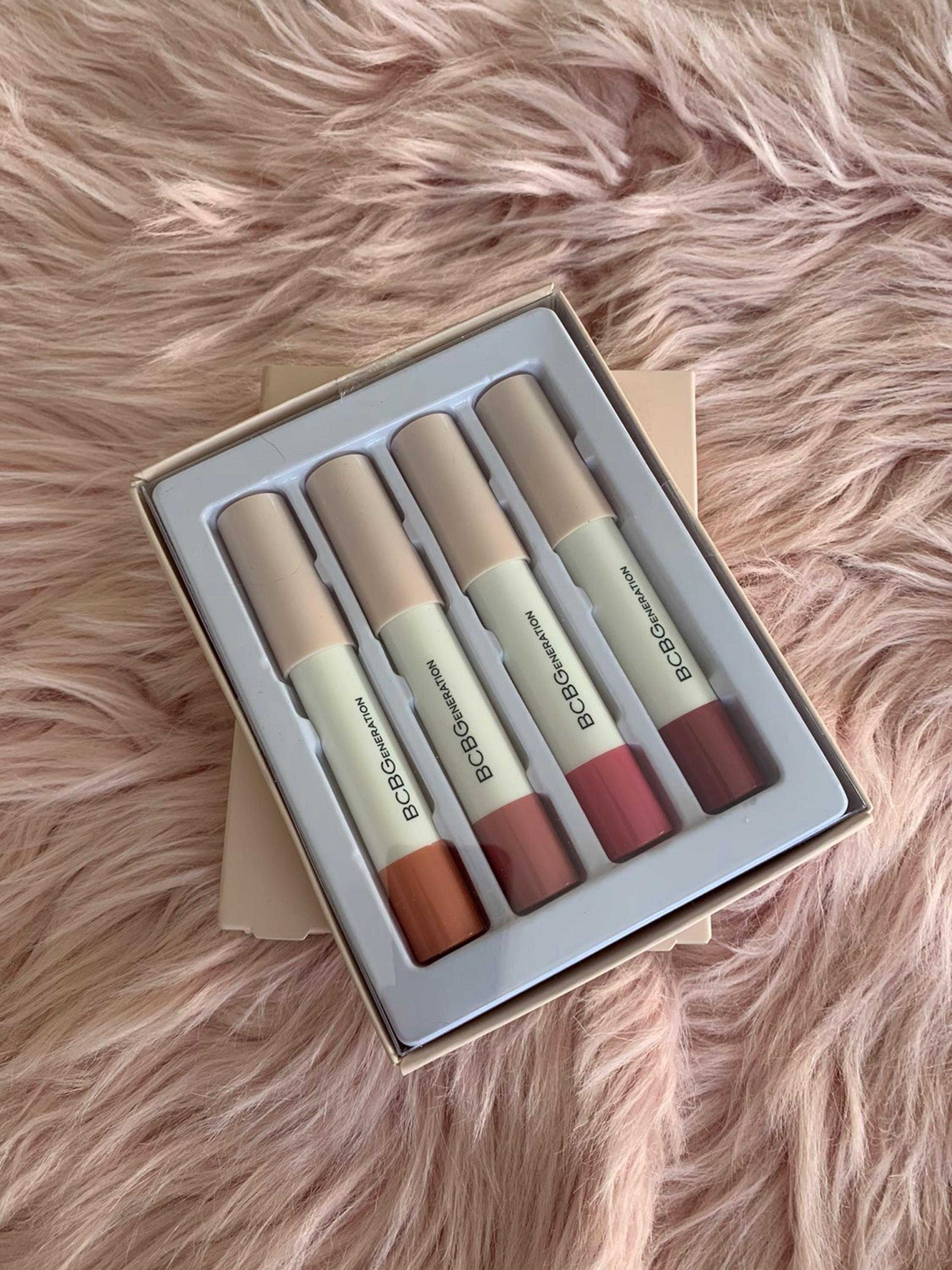 New BCBGeneration Lip Lover Velvet Matte Lipstick Crayon Set of 4