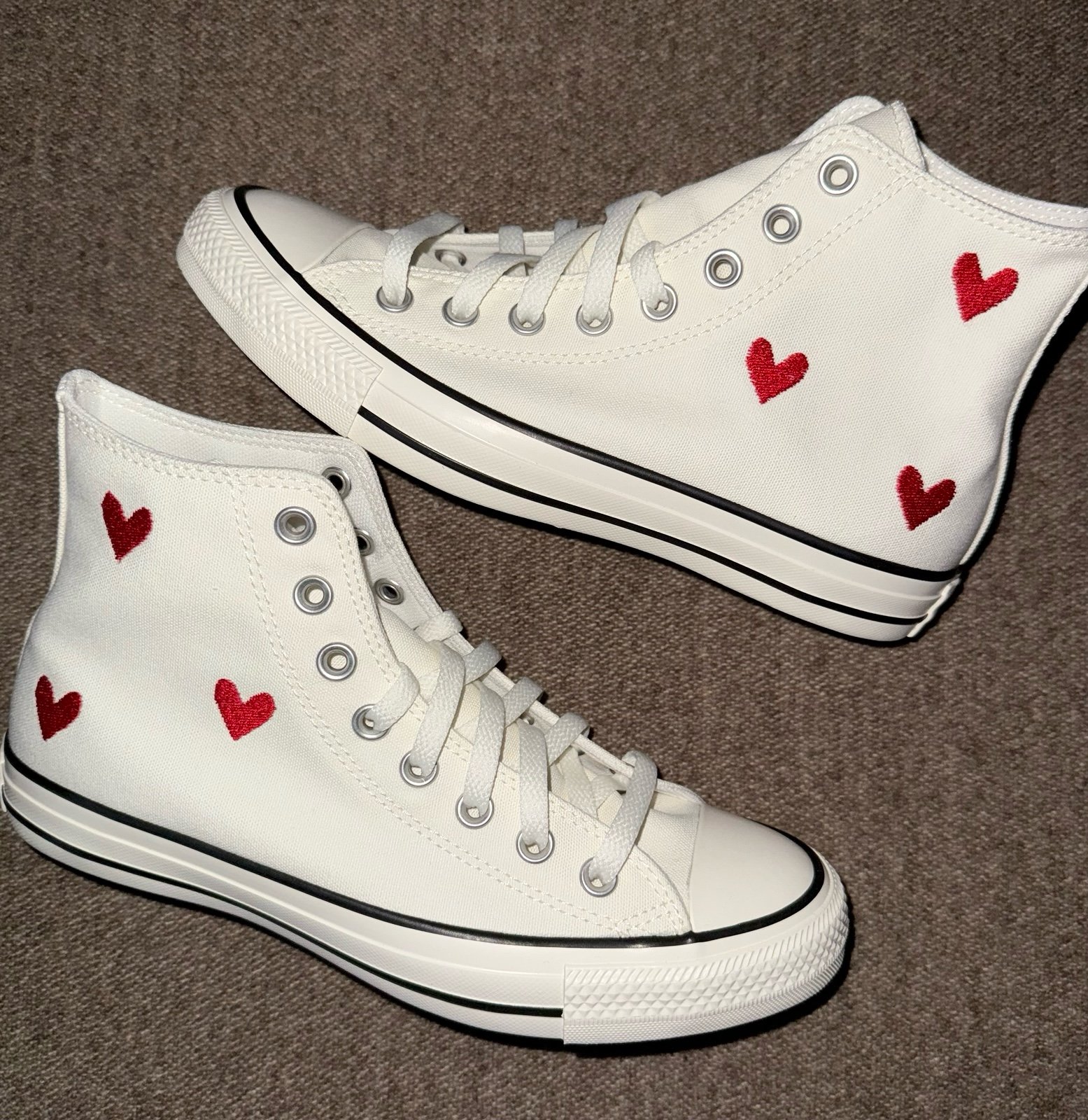 Converse Chuck Taylor All Star High Embroidered Hearts White Red size 9 Custom