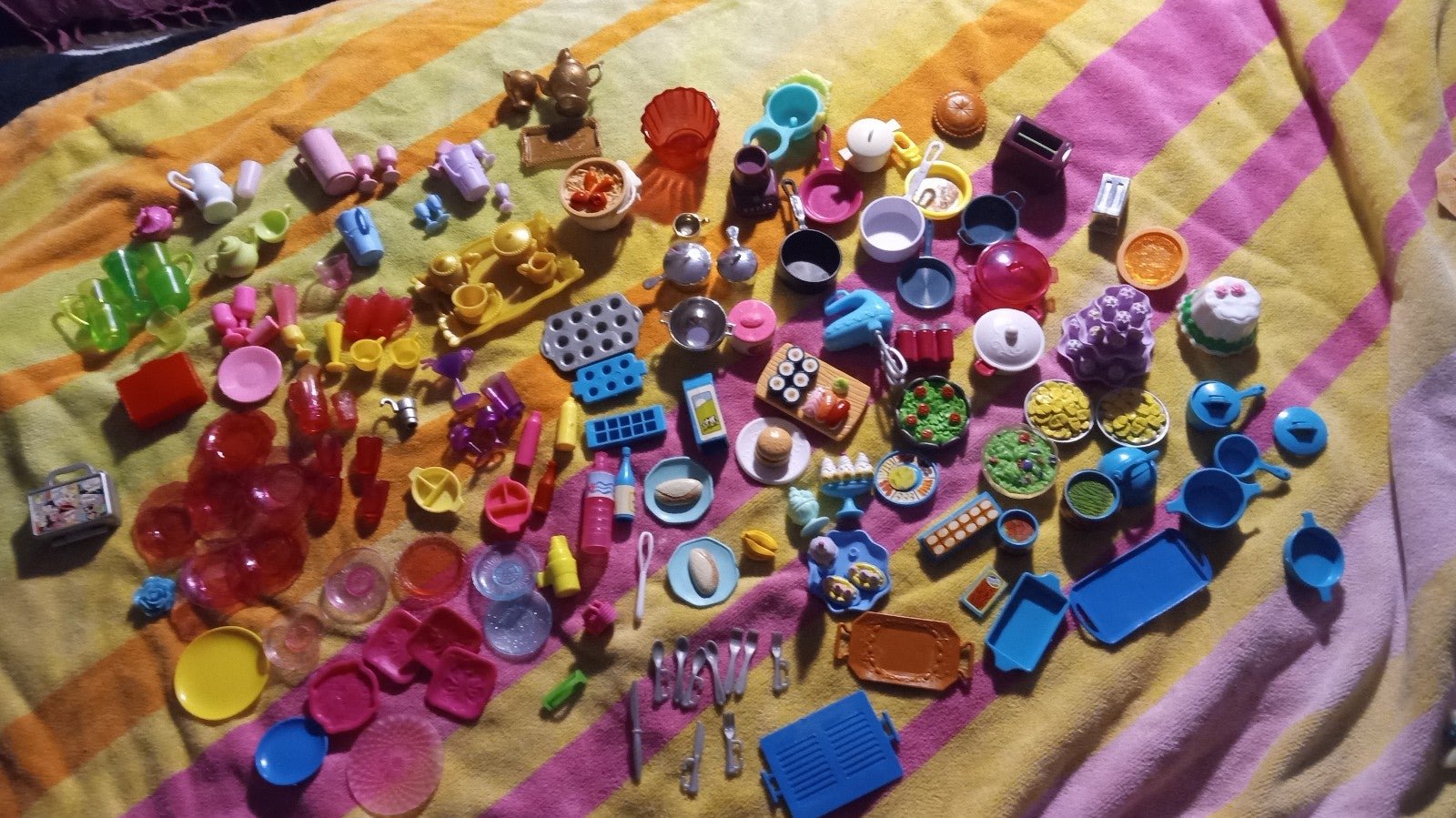 137 pieces of Vintage and Modern Barbie Kitchen Accessories