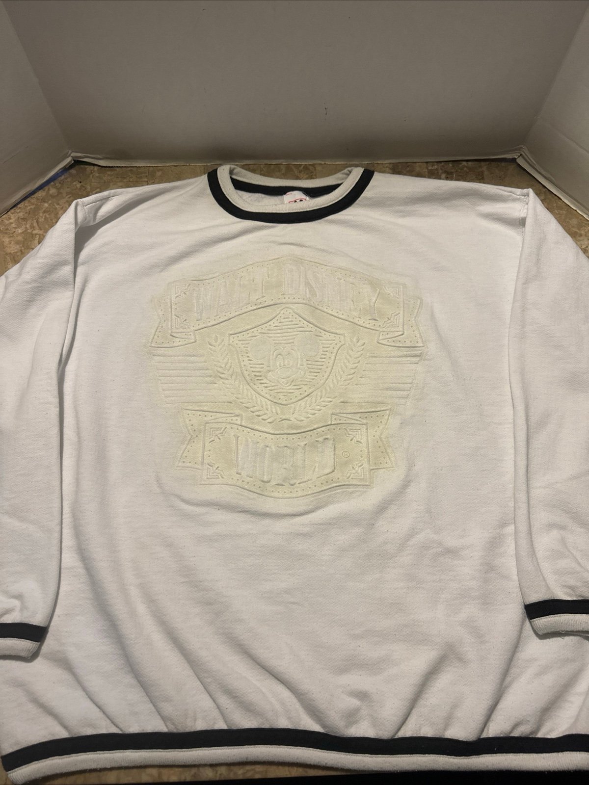 Vintage Walt DisneyWorld White Crewneck Sweatshirt Men’s XL