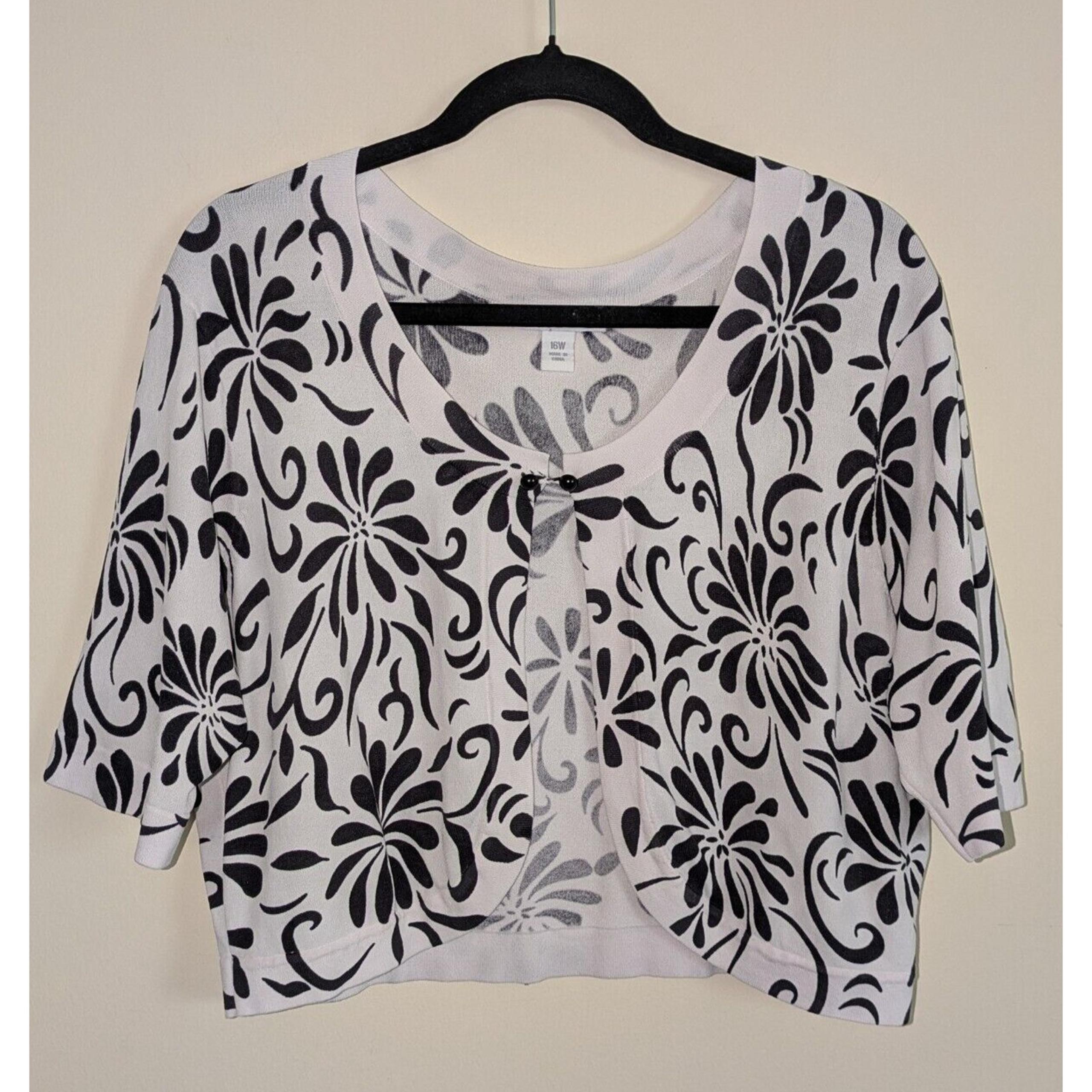 Dress Barn Woman 16W Floral Foliage Abstract Print Single Button Crop Knit Shrug