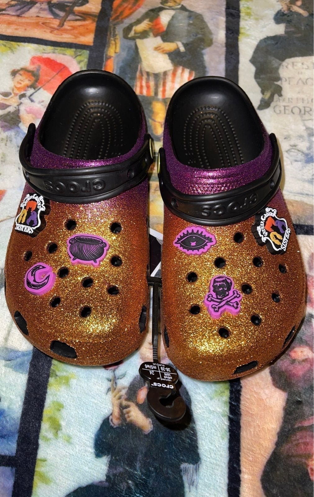 Sold Out M5/W7 Disney Parks The Hocus Pocus Halloween crocs