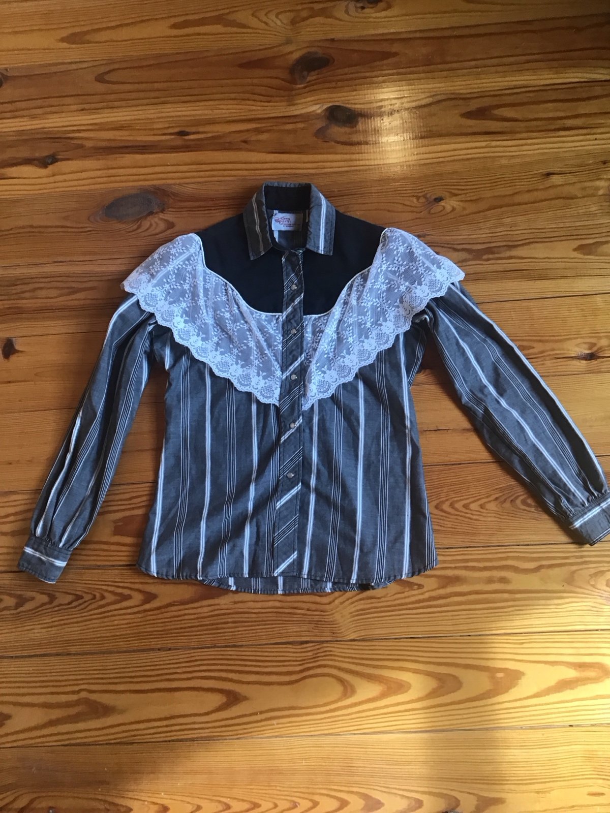 Kenny Rogers Shirt Womens M Karman Western Vintage Rockabilly Lace Pearl Snap