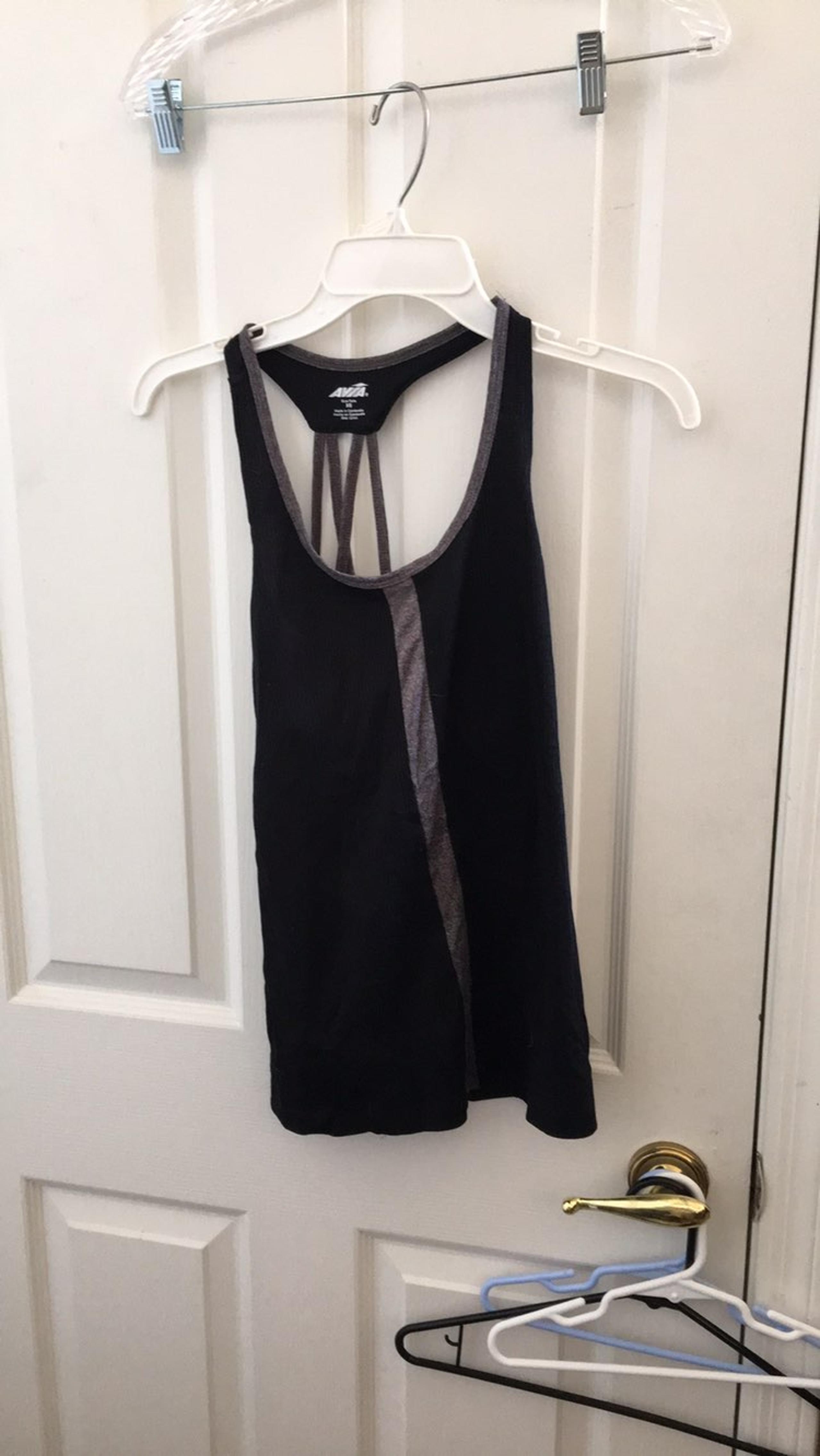Ladies tank xs - Avia
