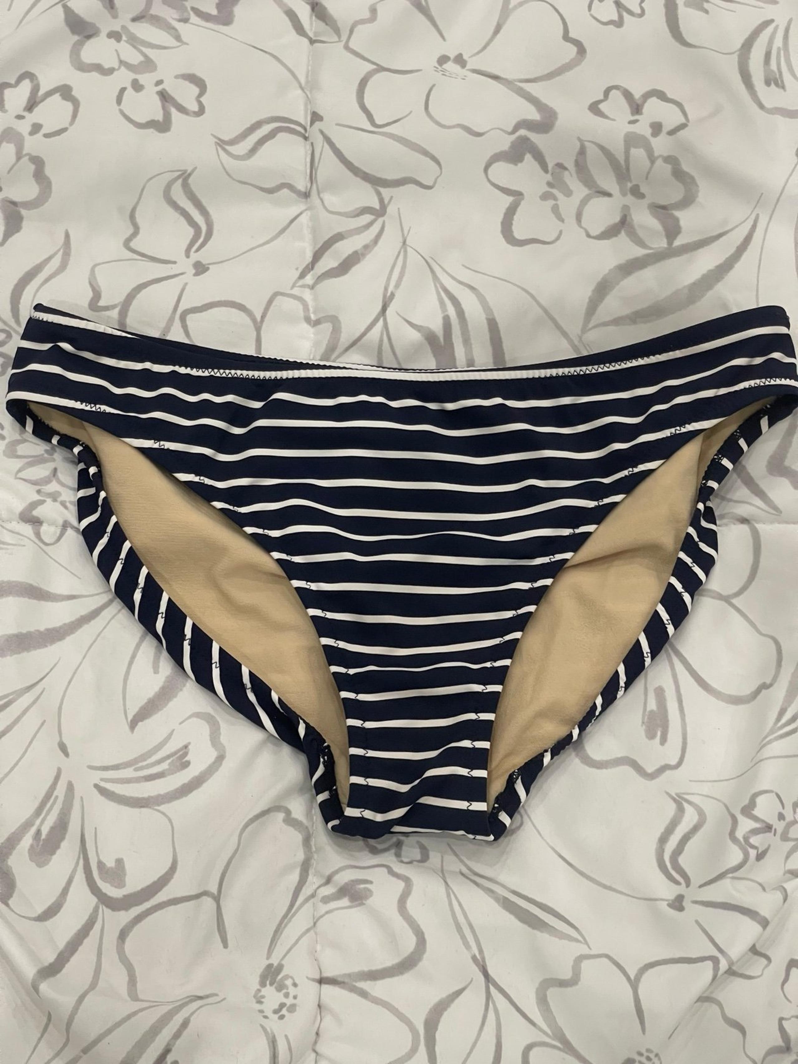 Garnet Hill 6 White/Navy Striped Bikini Bottom