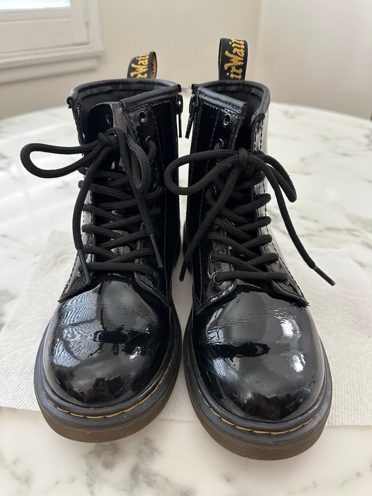 Dr. Martens kids black patent boots US1