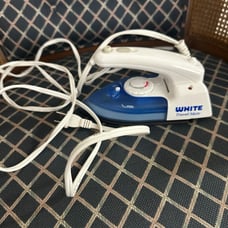 Vintage white travel portable iron handle space saver 110 to 240 volt 515W 1050W