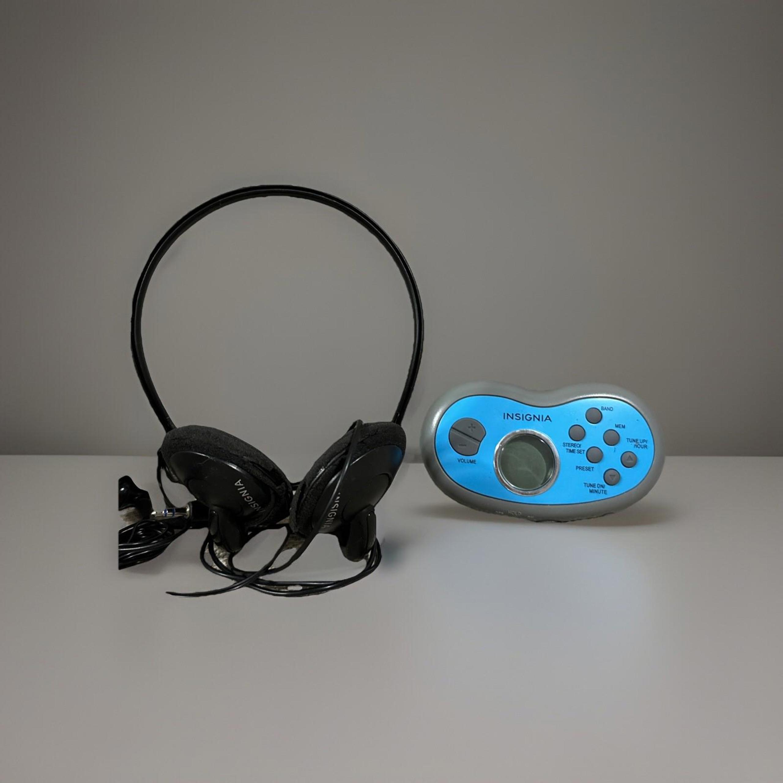 Insignia NS-R5111A BLUE Portable Digital AM/FM Radio No Arm Band