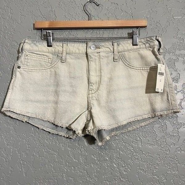 Anthropologie Pilcro Light Wash Cut Off Shorts Size 28