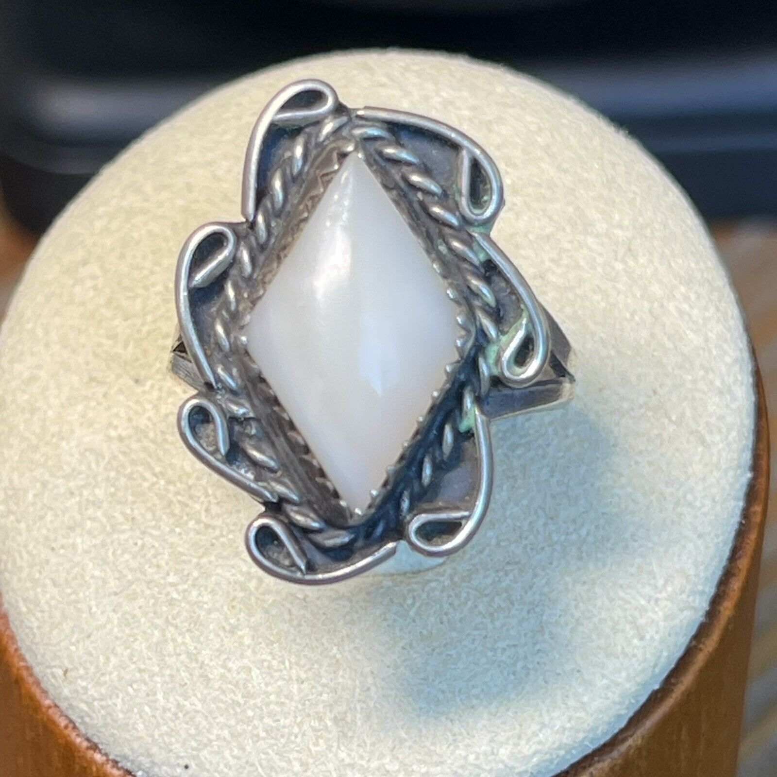 Vintage Native American, Navajo Sterling Silver Mother Of Pearl Ring SZ 7 Signed