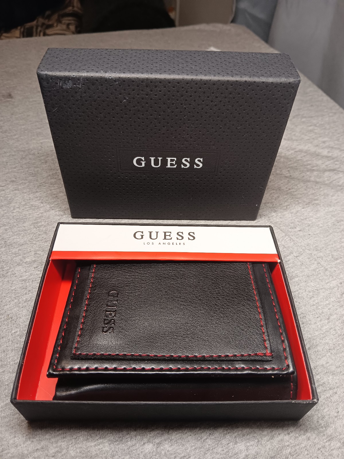 Guess hotsell brand wallet