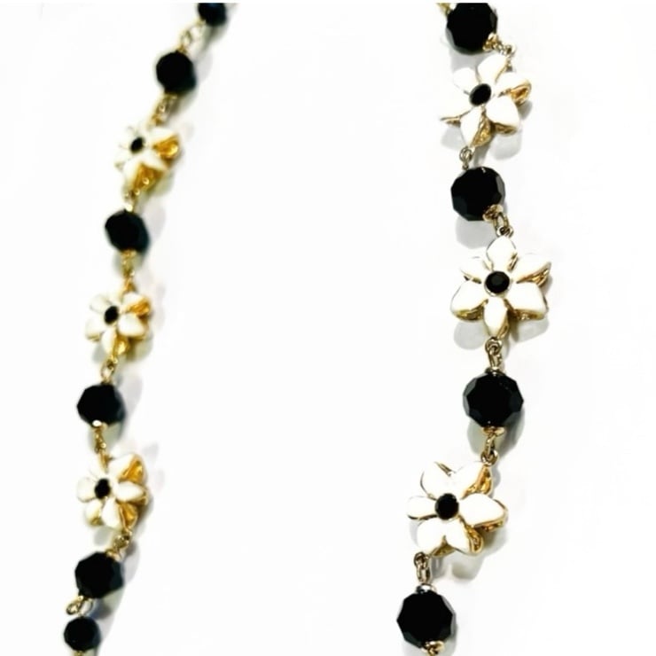 148 Kate Spade lovely lilies necklace black white