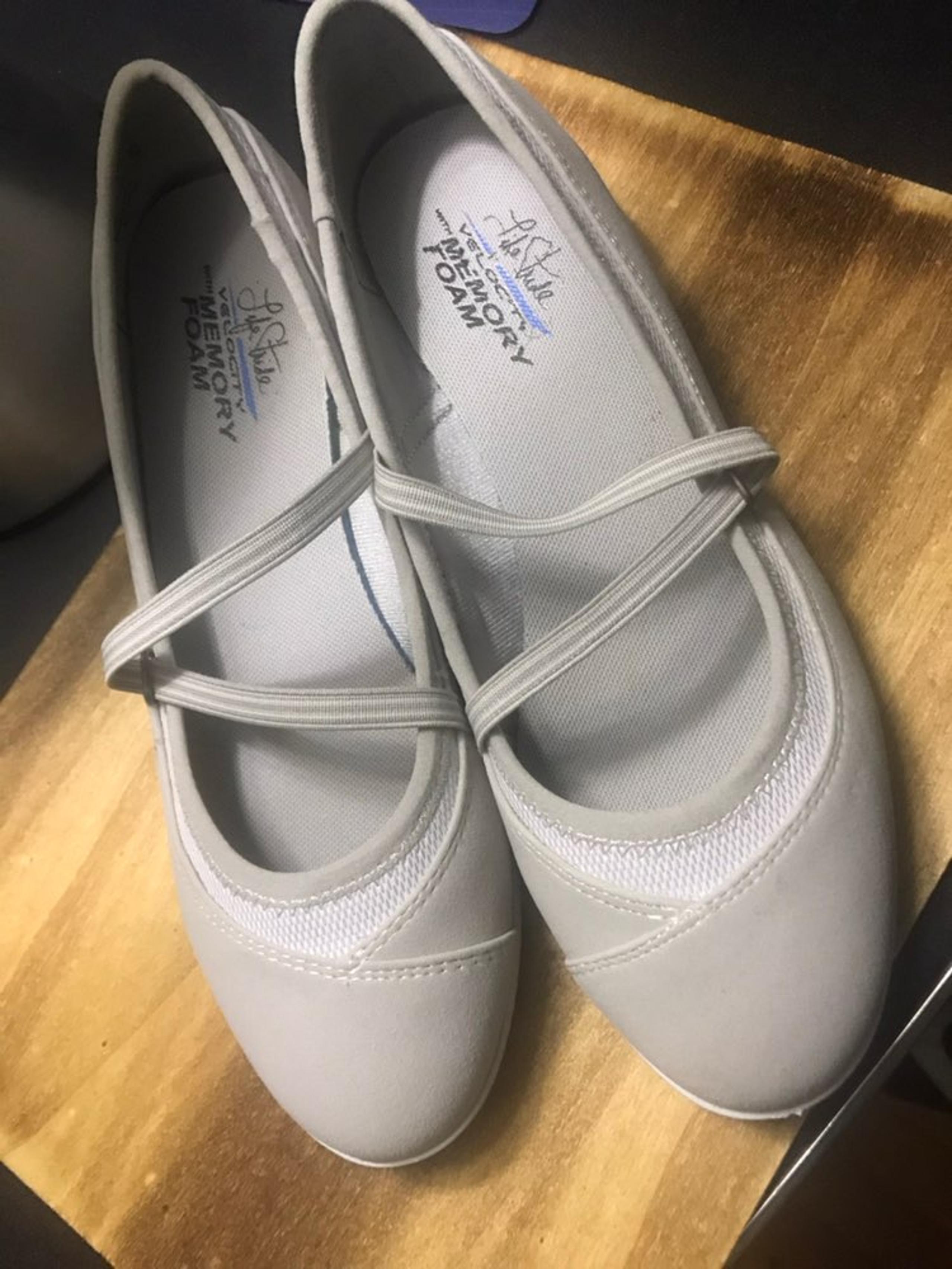 Ladies shoes