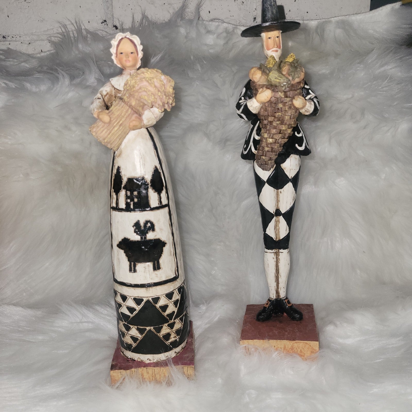 Harvesting Man & Woman statue