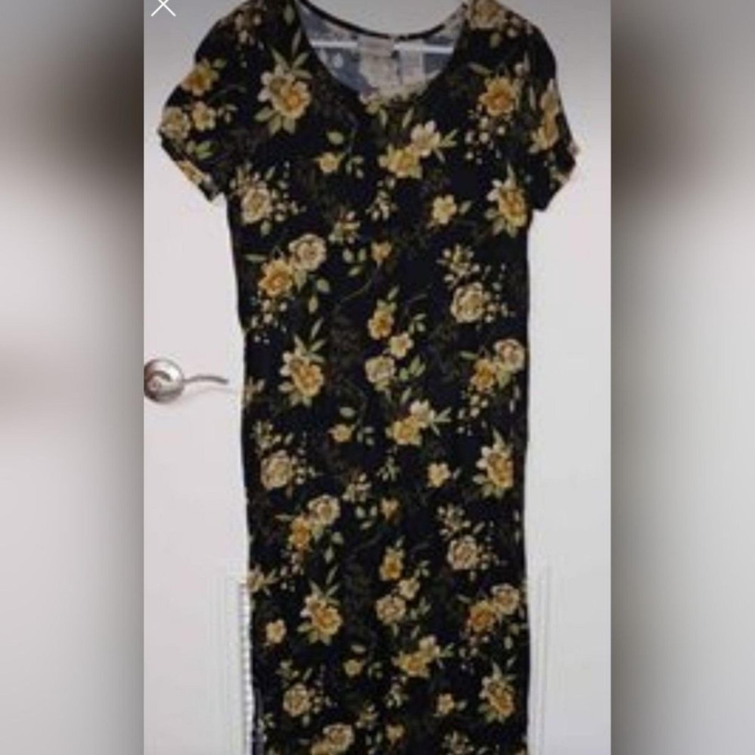 ~AVAILABLE: Size 10P, Studio Ease Dress
