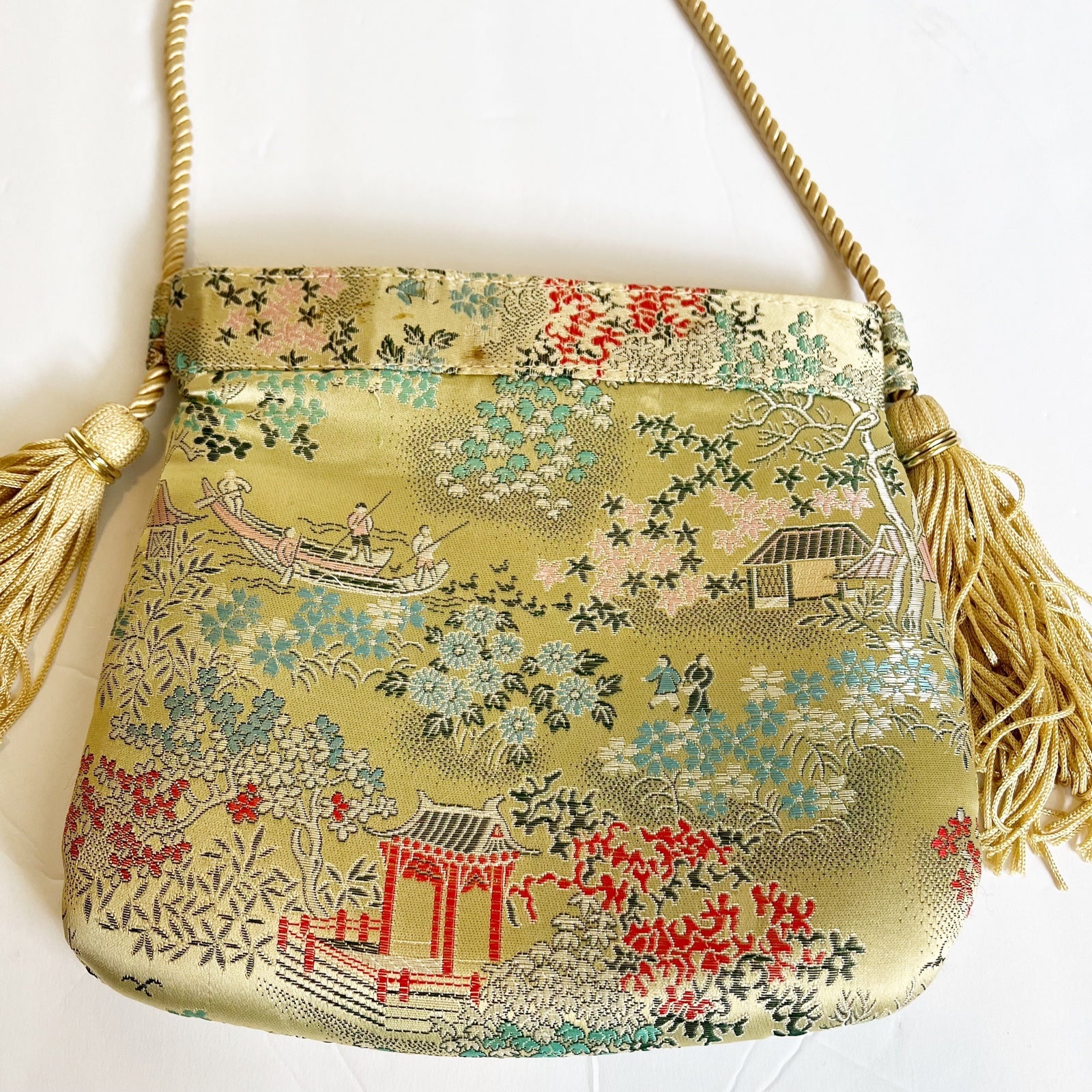 Vintage fine arts Hong Kong Chinese tapestry print tassel bag Vintage fine arts Hong Kong Chinese tapestry print tassel bag