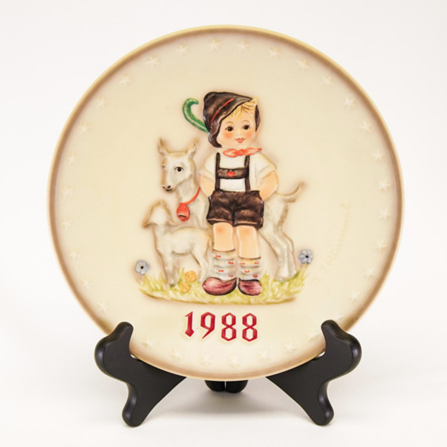 !!! 1988 Vintage Annual Goebel Hummel Plate !!!