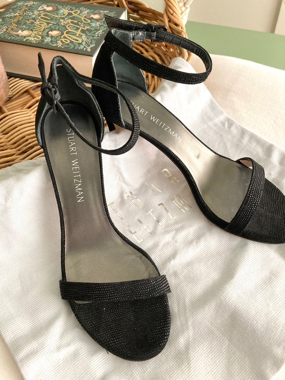 Stuart Weitzman Nun Naked Black Heels 7.5M