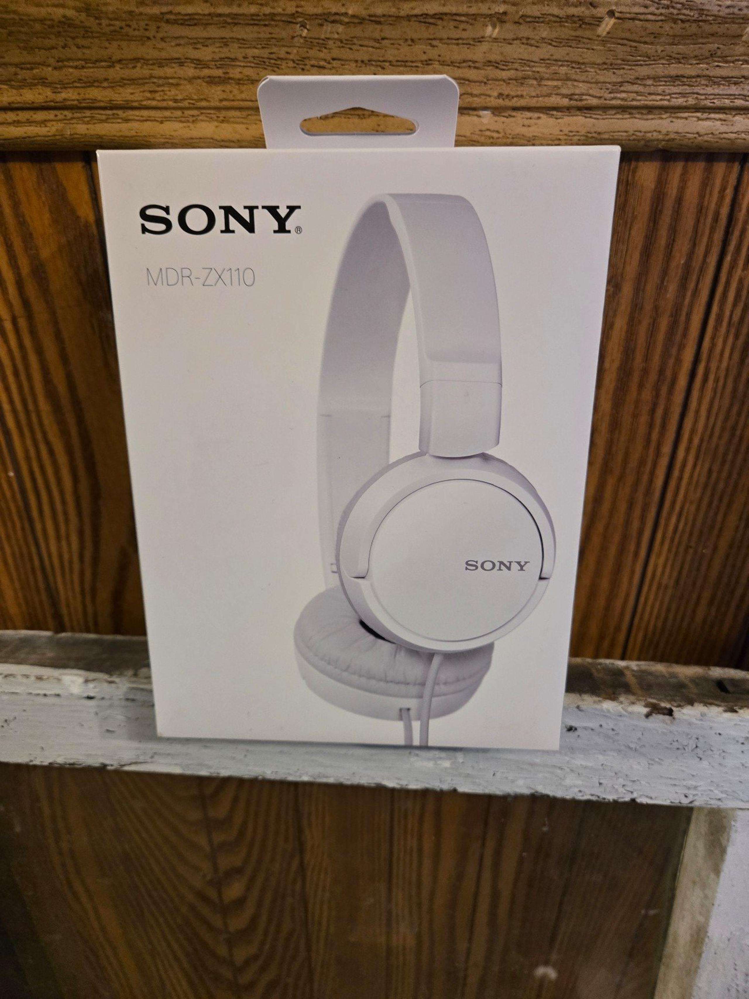 Brand new & sealed in the box, Sony MDR white headphones