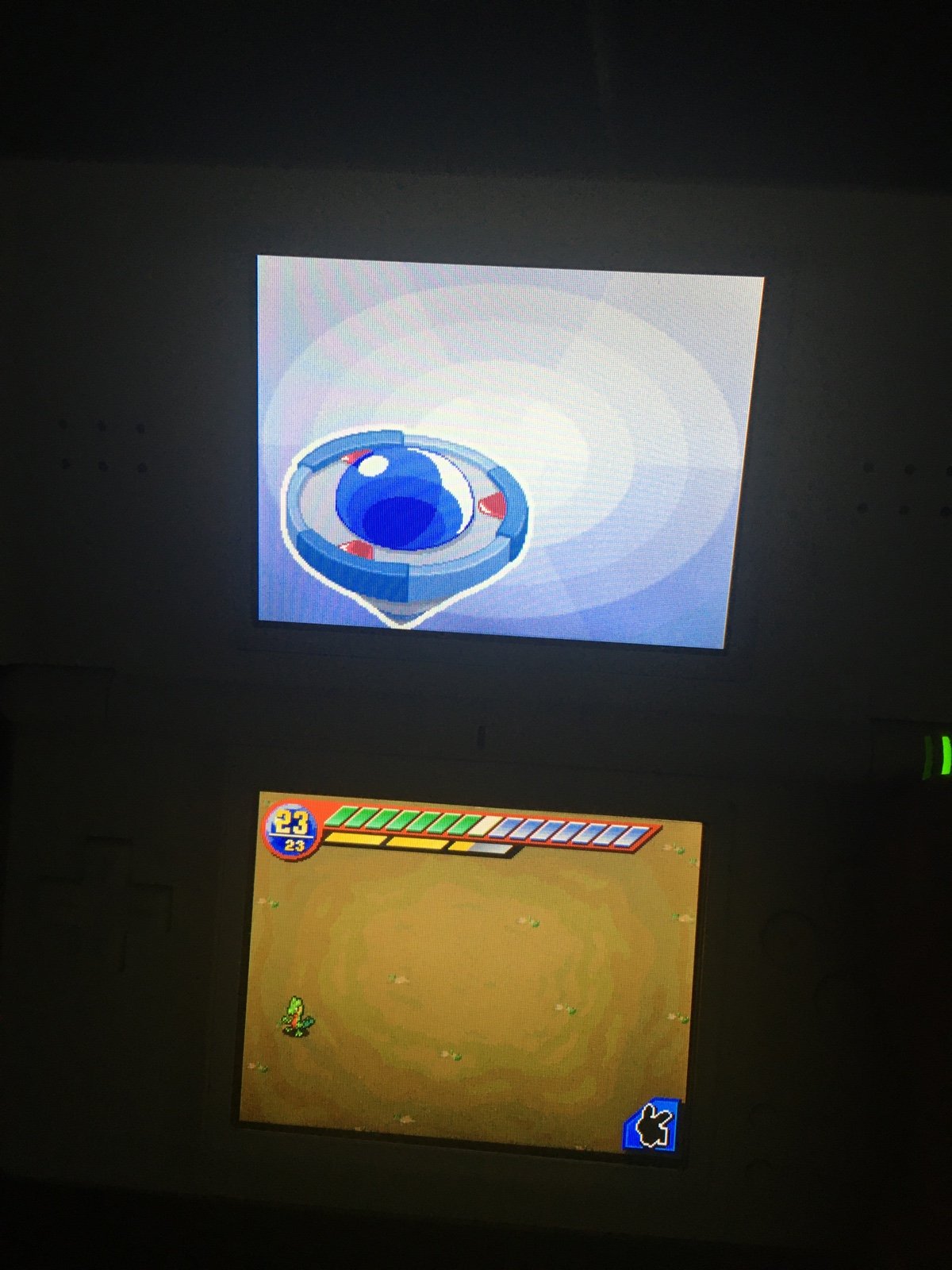 White Nintendo popular DS Lite with Charger