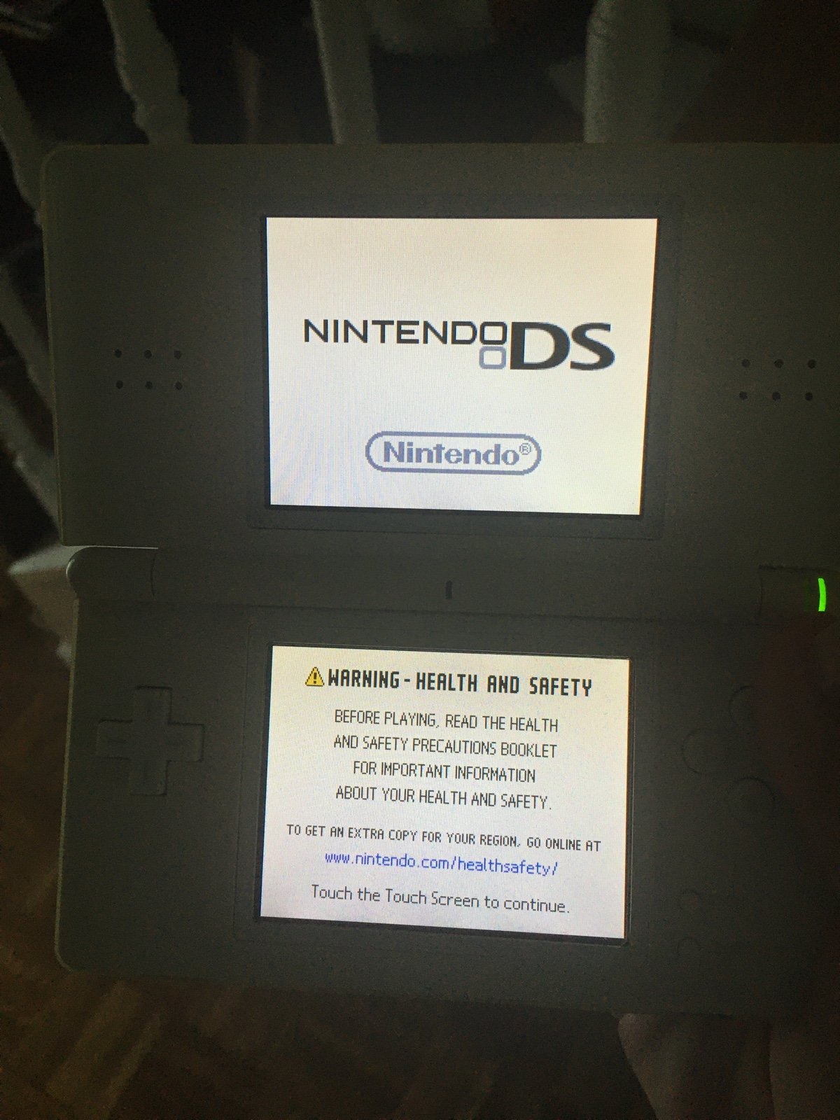 White Nintendo popular DS Lite with Charger