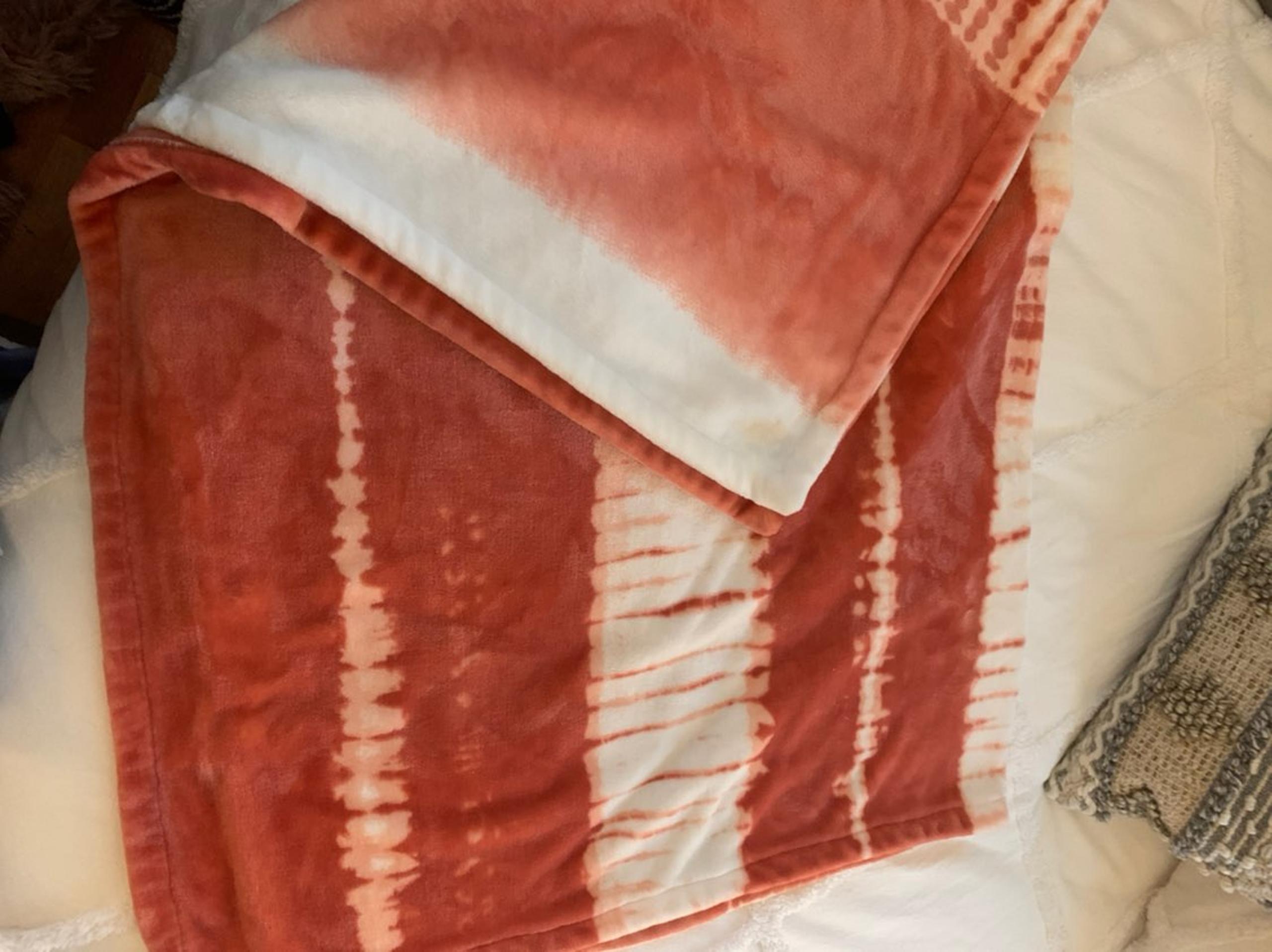 tiedye/ ombre blanket
