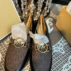 Michael Kors Women shoes. Size 6.5