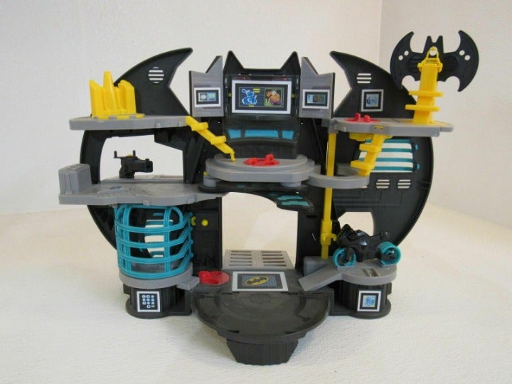 Super Friends Batcave Imaginext
