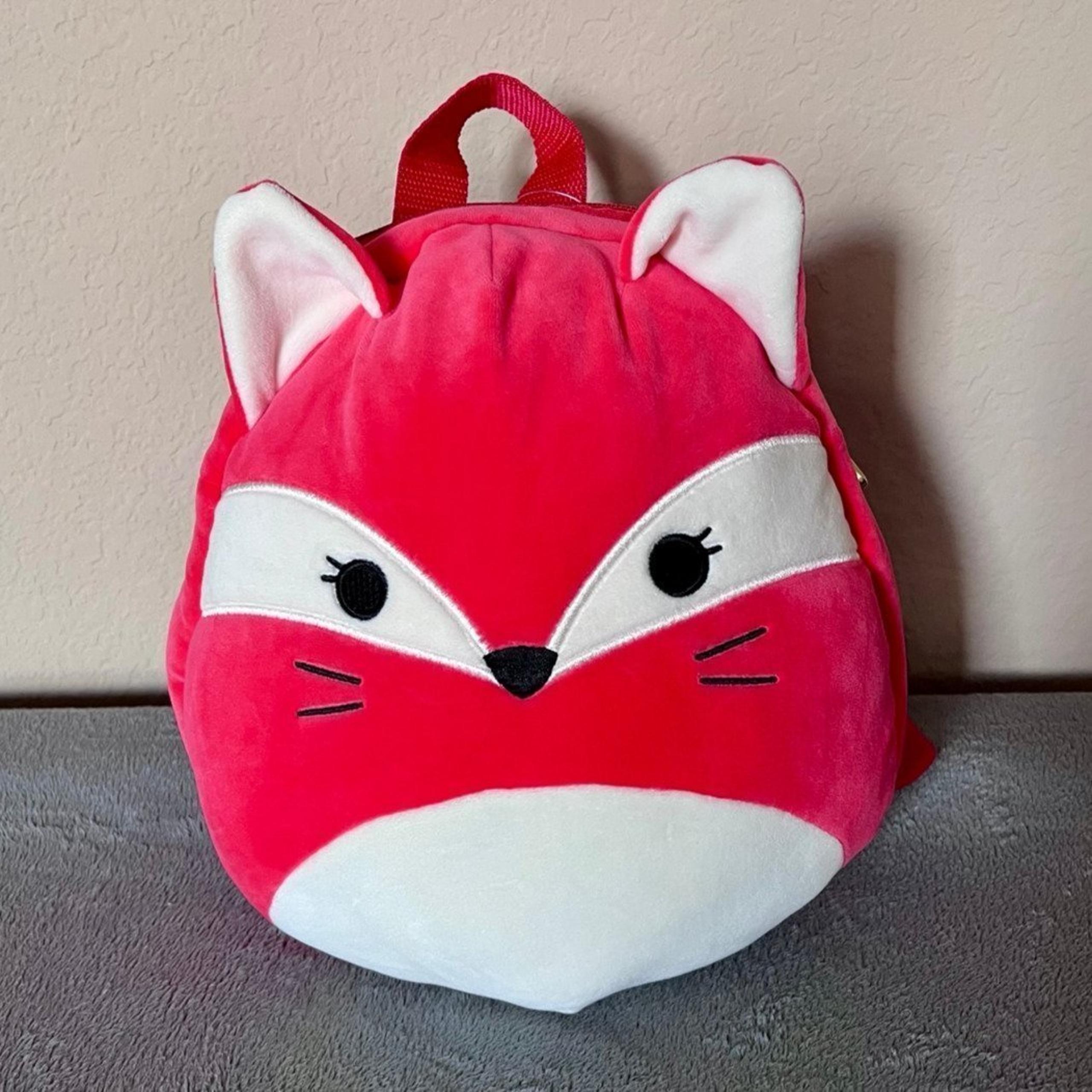 NEW Squishmallows Fifi the Fox Plush Mini Backpack with zipper closure