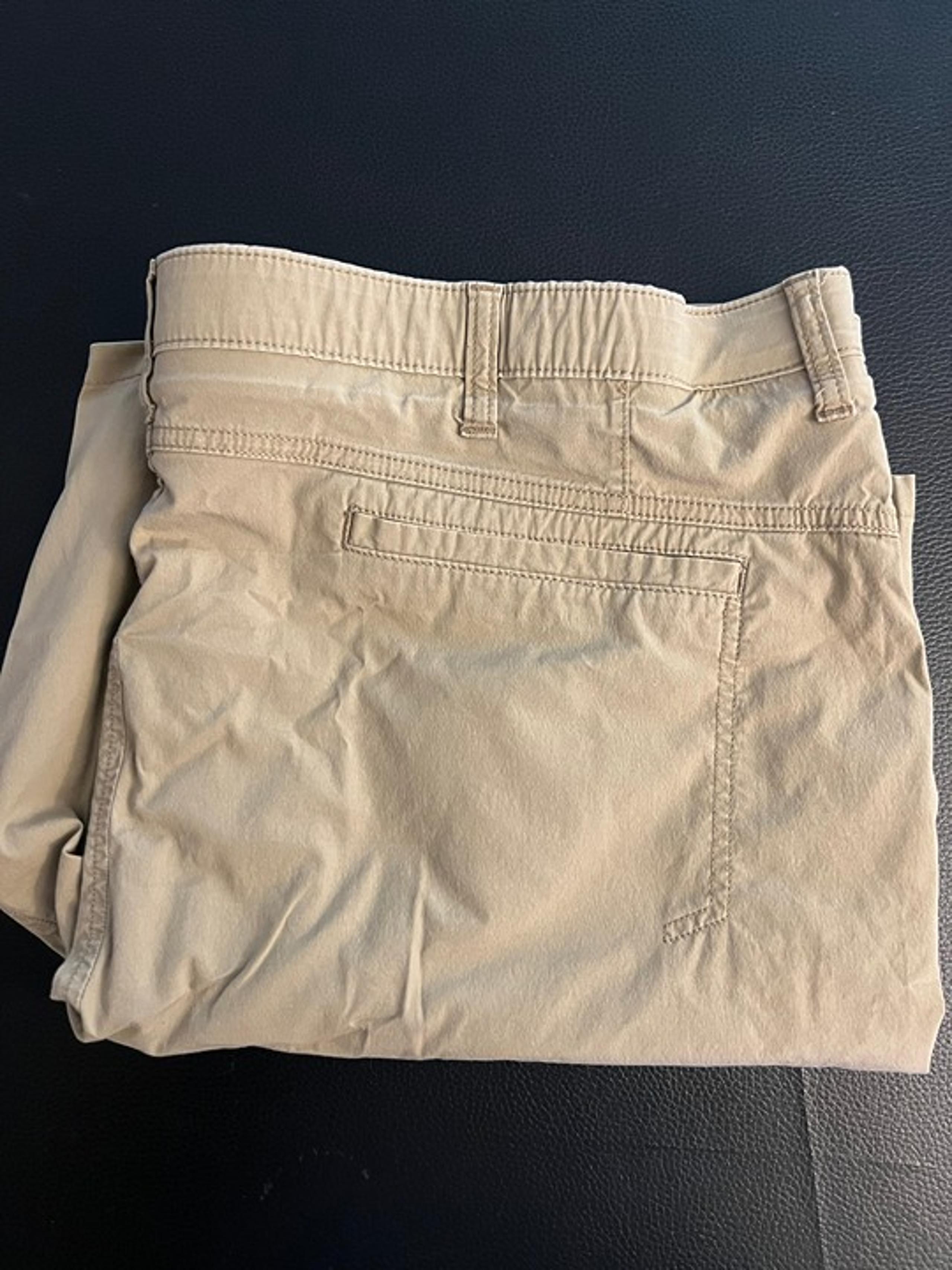 Wrangler Authentics Khaki Flat Front Shorts Men's size 46 Elastic Waist Casual