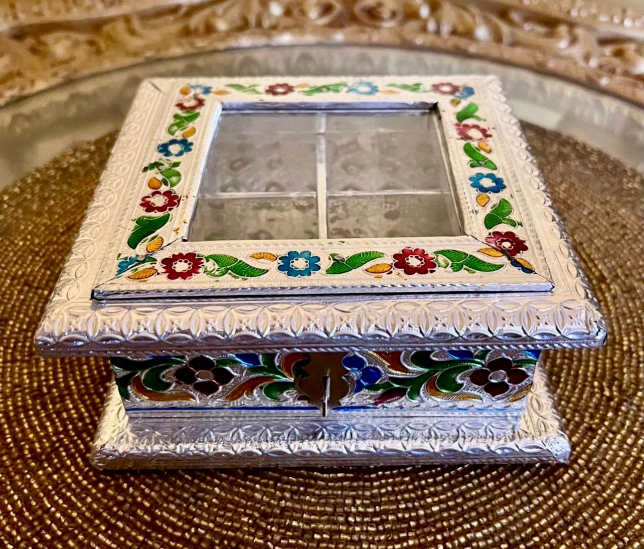 Beautiful Vintage Jewelry Trinket Box