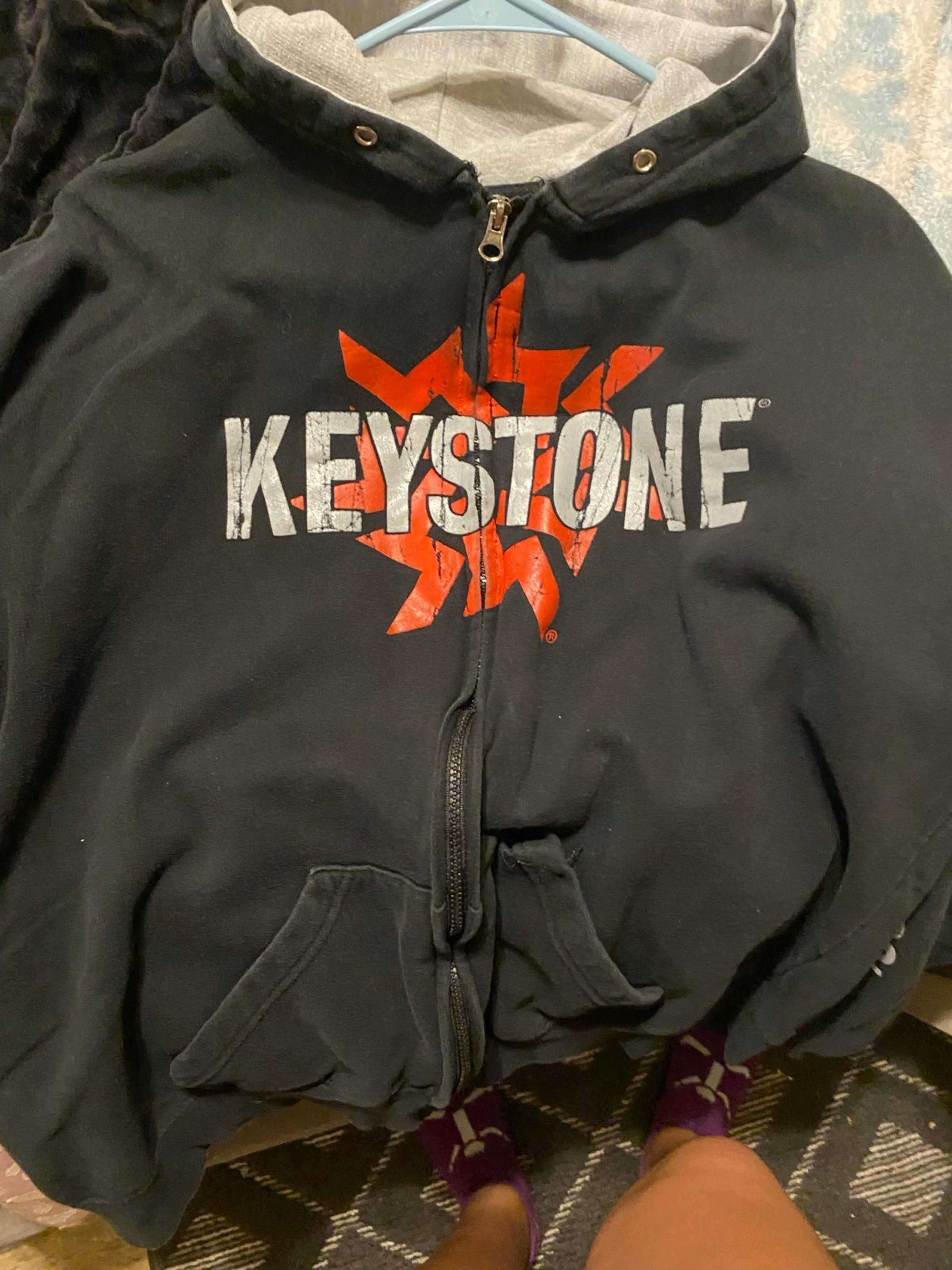 Keystone zip up