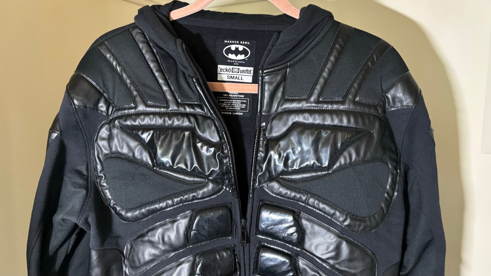 Ecko unltd The Dark Night Batman Hoodie, Size Small
