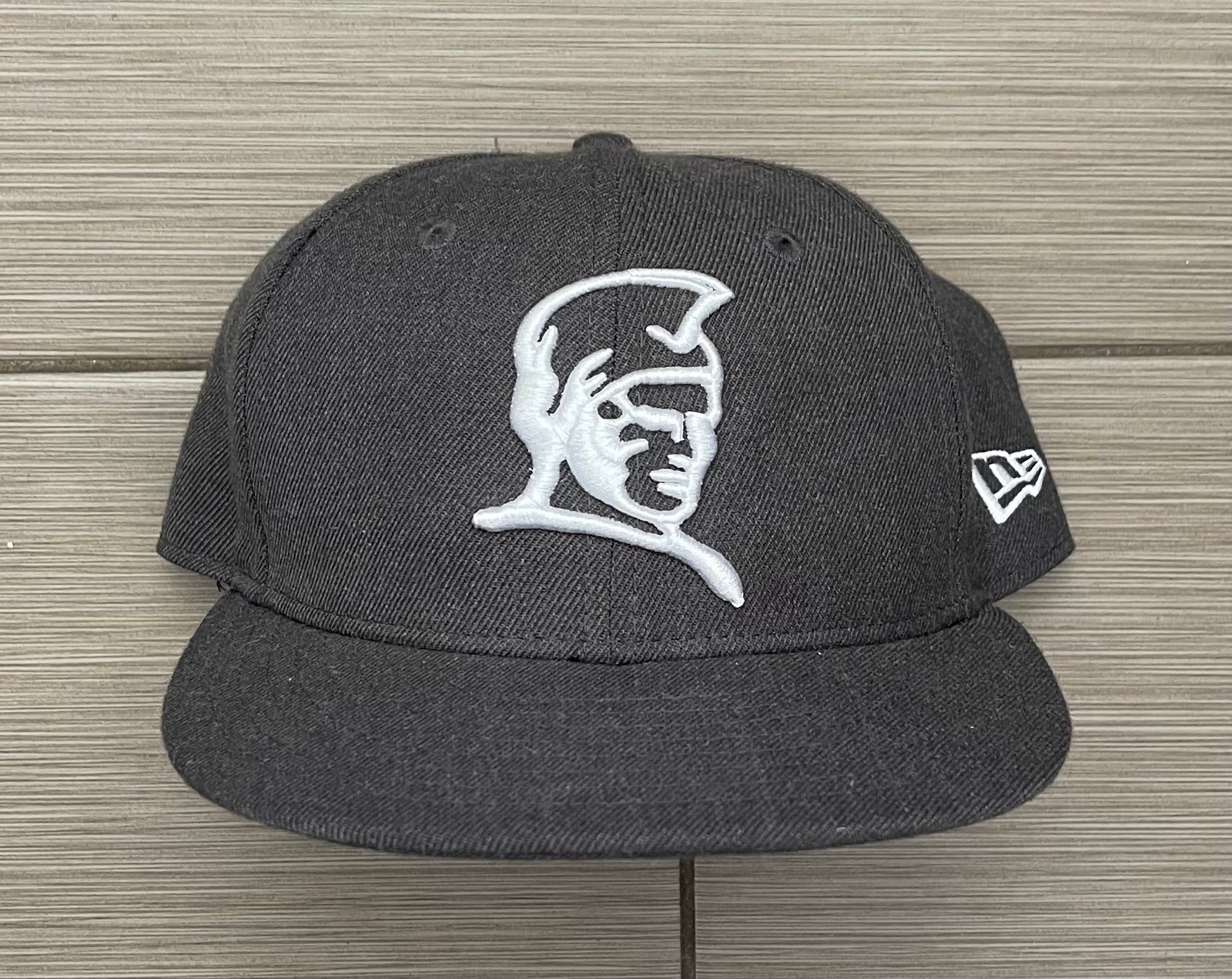 FITTED HAWAII Kam Kamehameha GRAY size 7 1/2 fitted New Era FIT