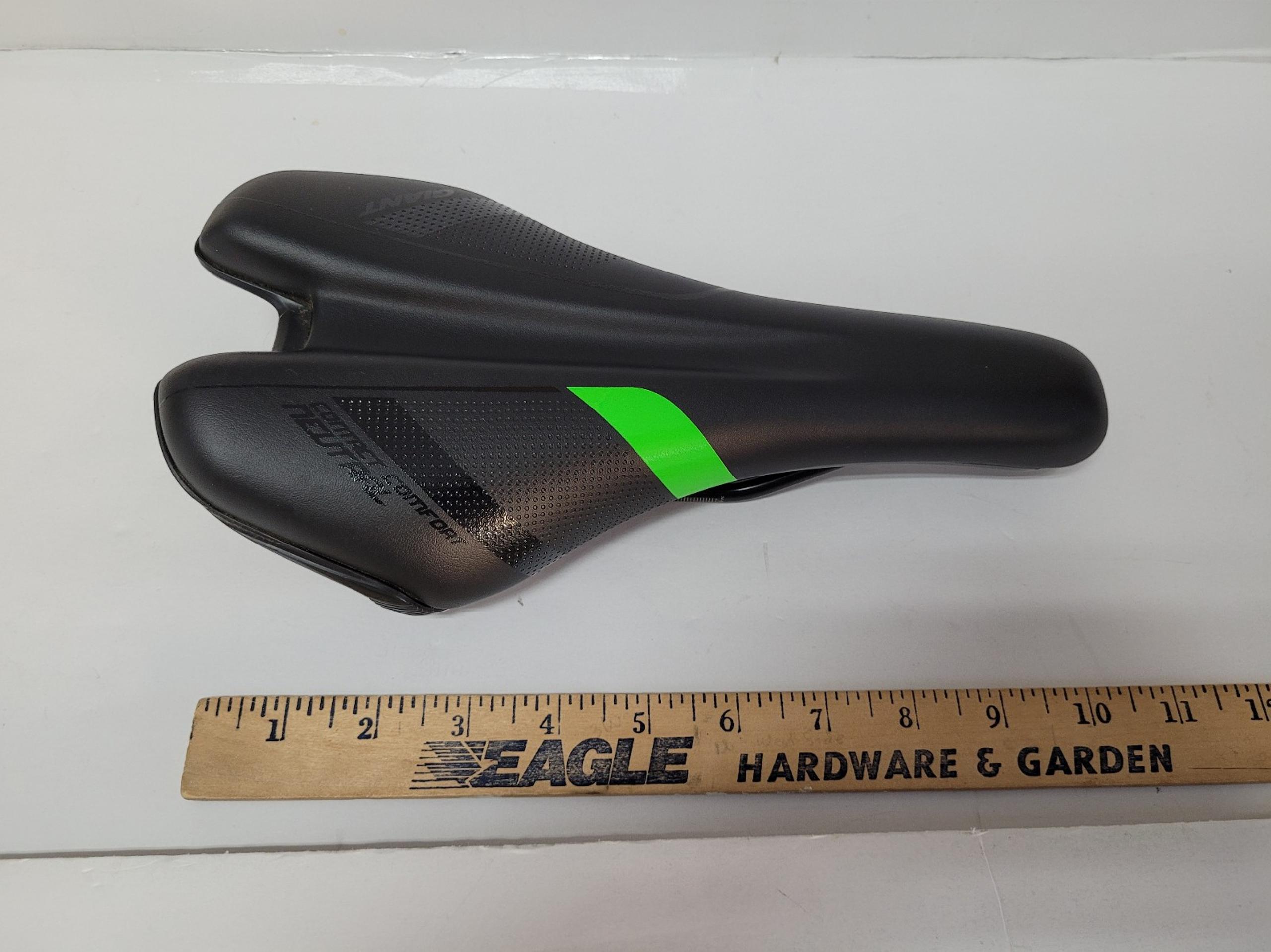 GIANT CONTACT COMFORT NEUTRAL Particle Flow Saddle MTB or ROAD BIKE Green Black