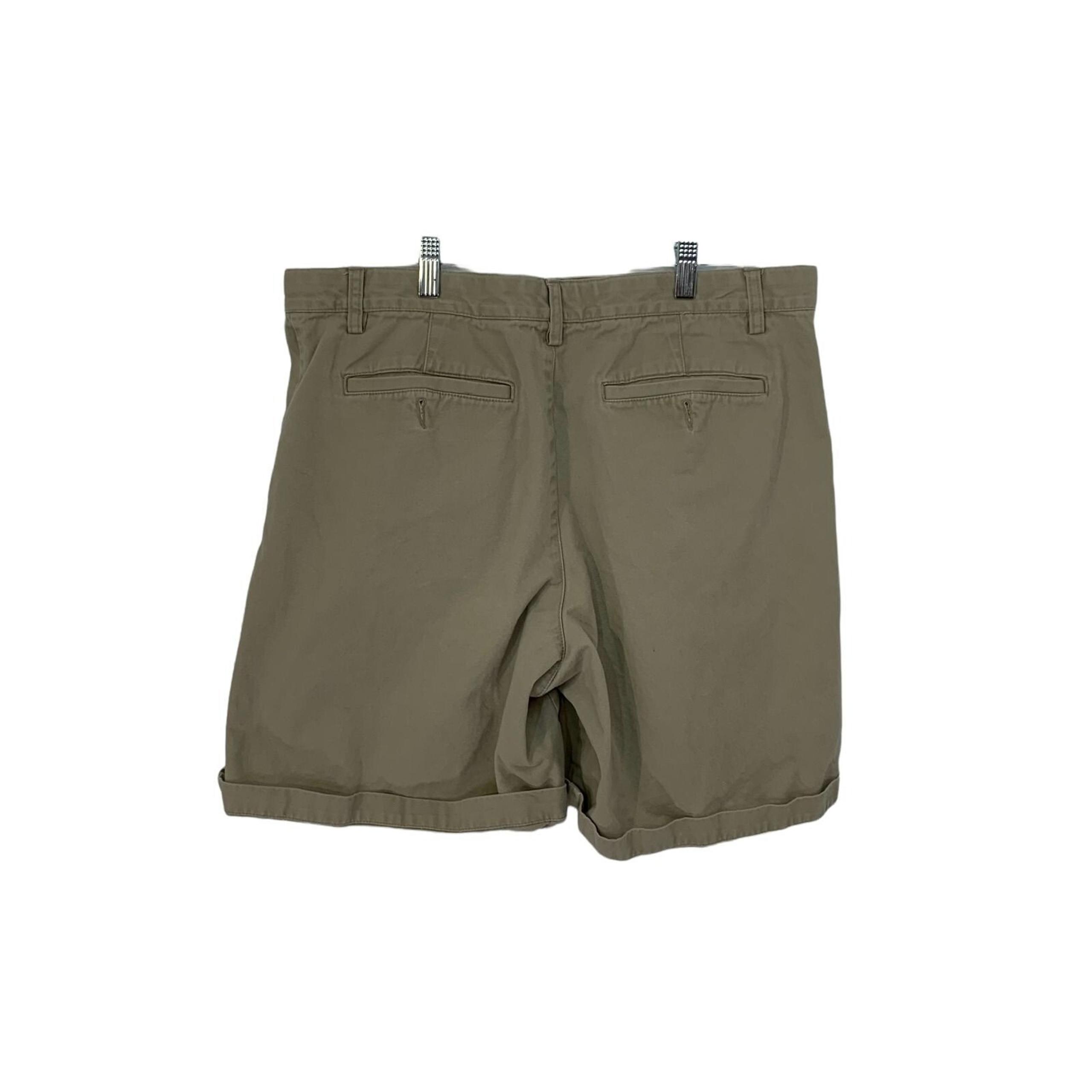 Eddie Bauer Mens Size 35 Khaki Pleated Front Cotton Shorts Inseam 7