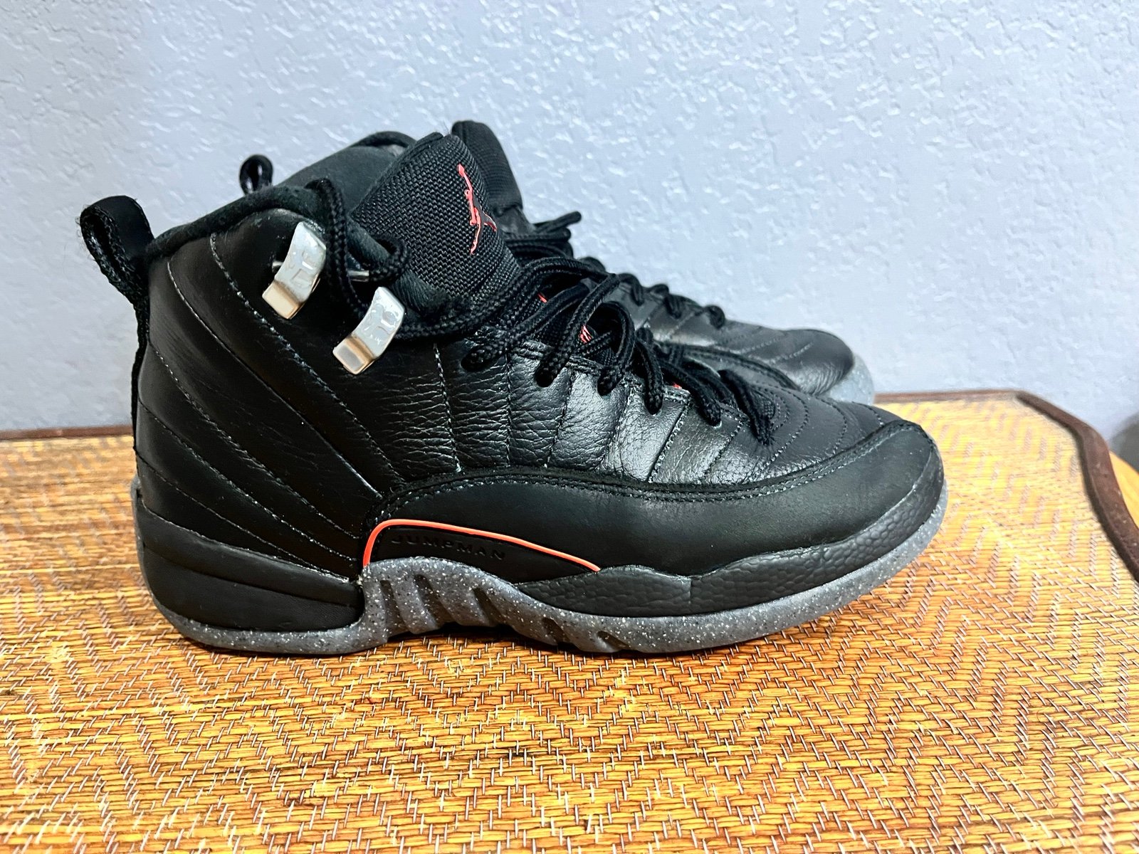 Nike Air Jordan 12 Retro Utility Shoes Boys 3.5 Black Lace Up Sneakers