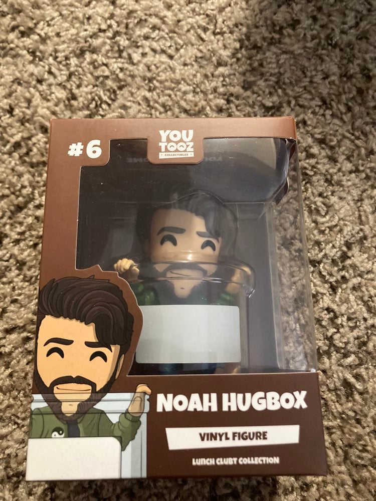 Youtooz noah hugbox