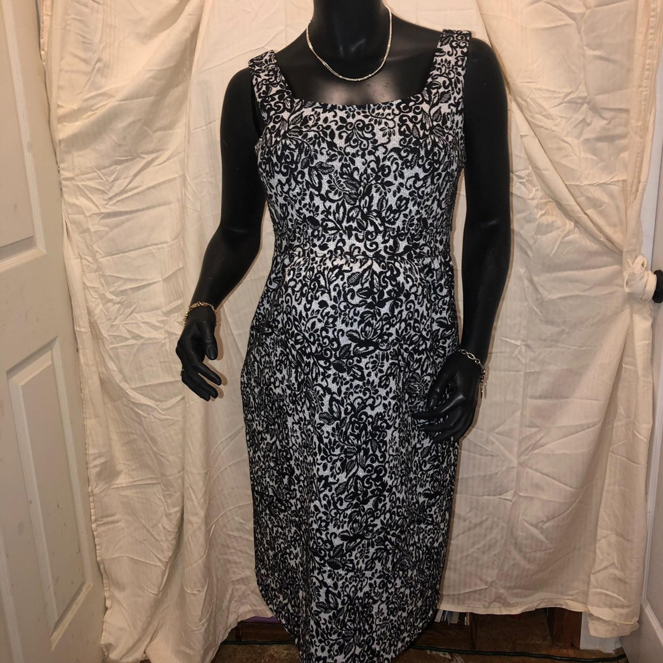 Liz Lange Maternity Dress
