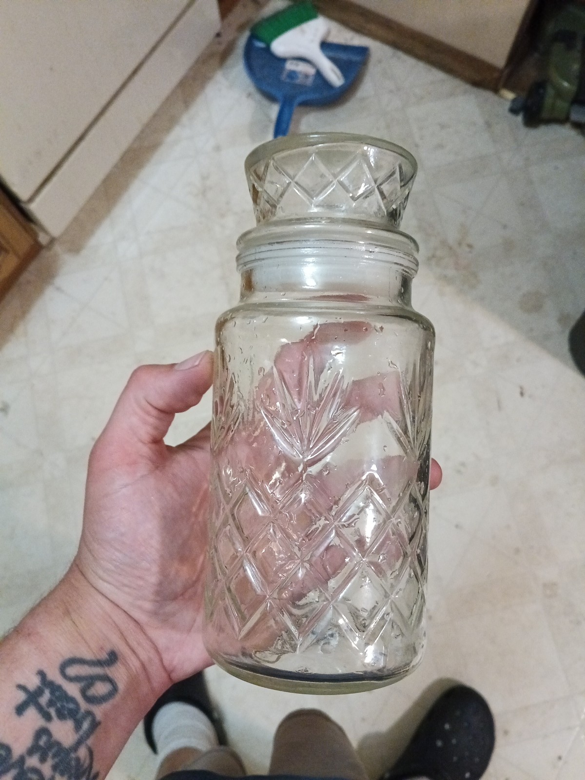 M.r Peanut glass